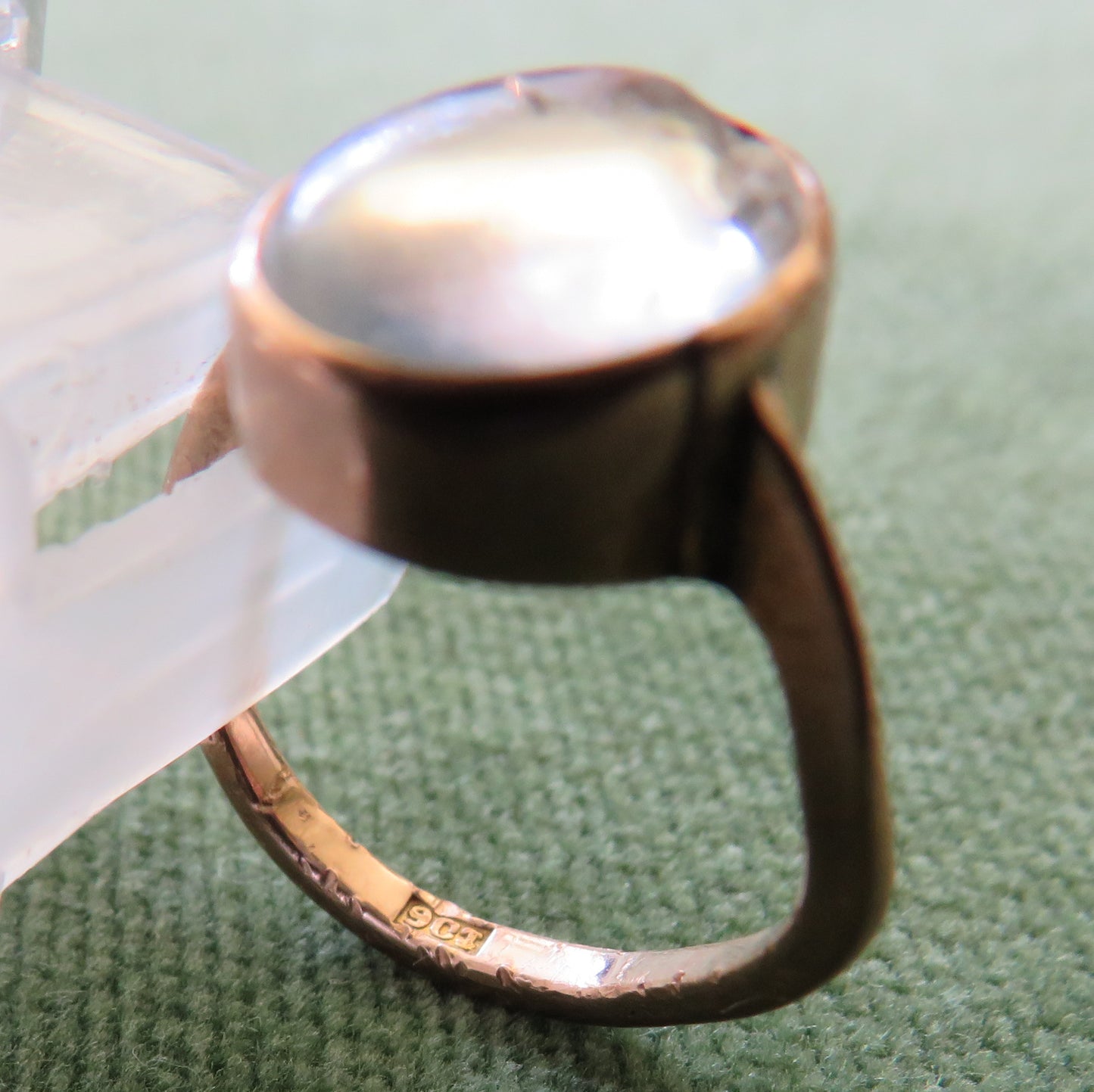 9ct Moonstone Ring - Damaged For Scrap