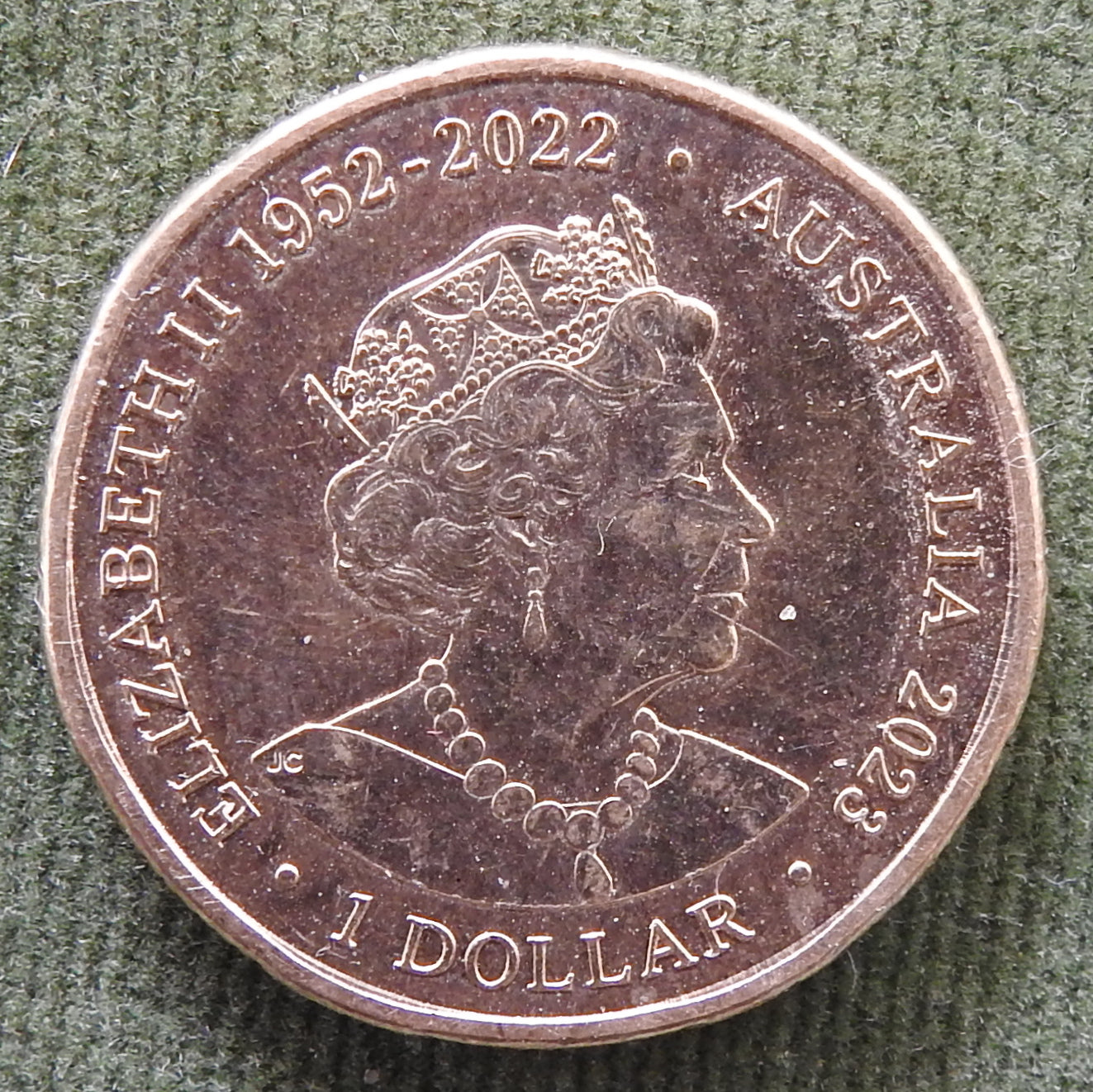Australian 2023 1 Dollar AFL Premiership Season Queen Elizabeth Coin