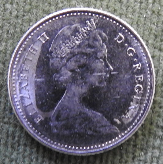 Canada 1971 10 Cent Coin Queen Elizabeth II Bluenose Under Sail