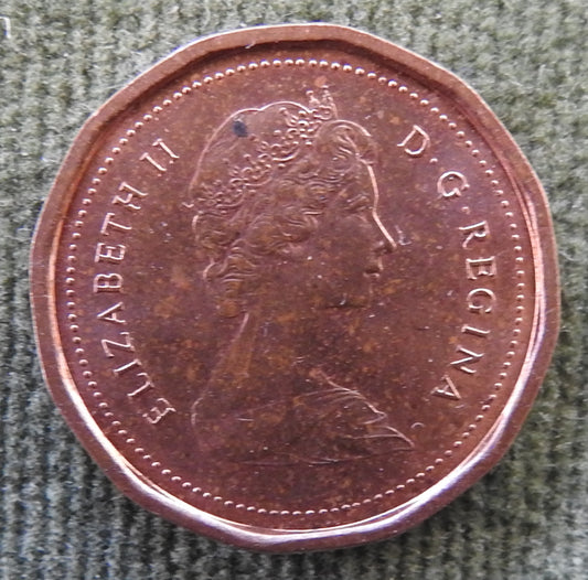 Canada 1982 1 Cent Maple Leaf Queen Elizabeth II Coin