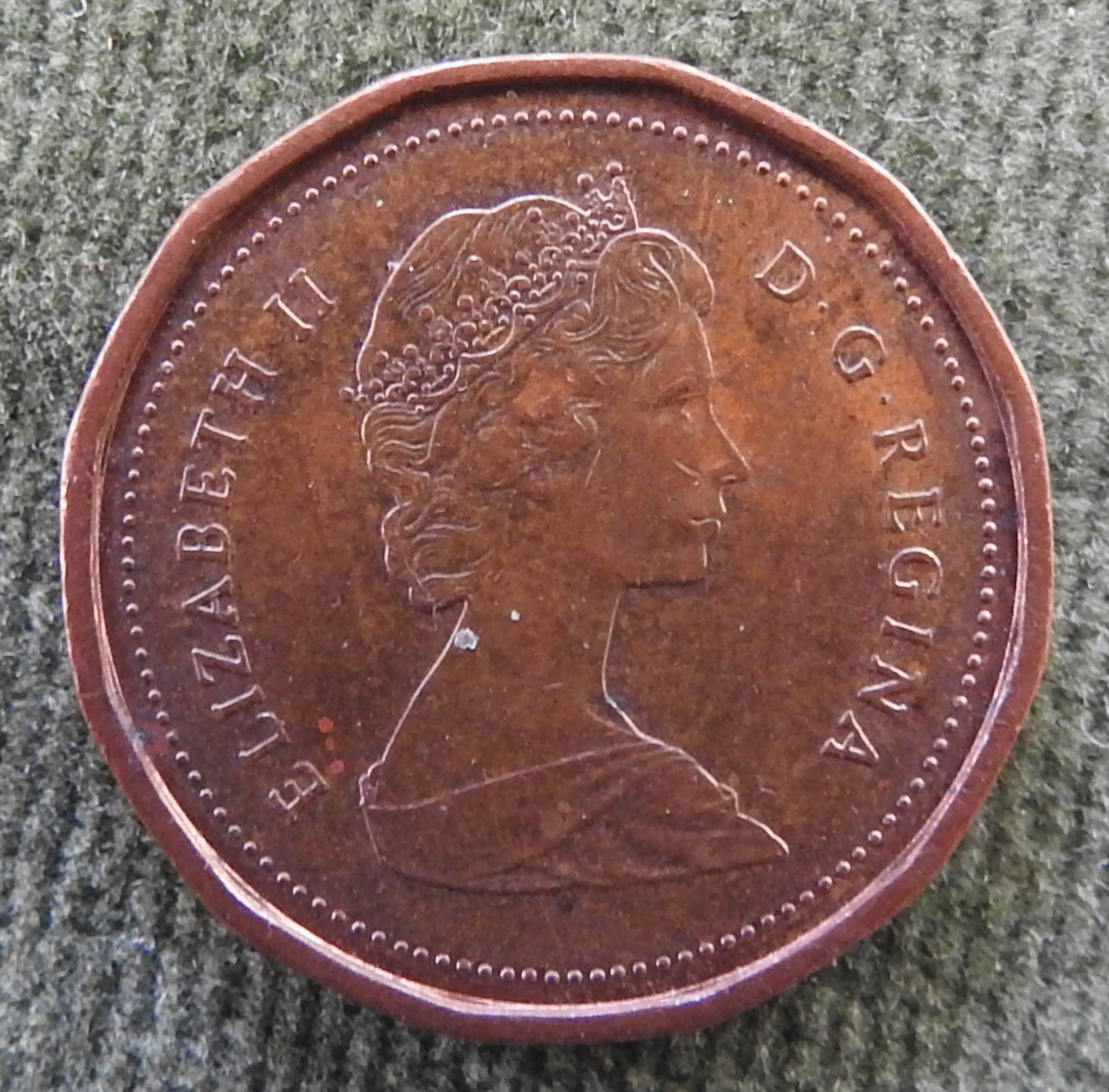 Canada 1985 1 Cent Maple Leaf Queen Elizabeth II Coin