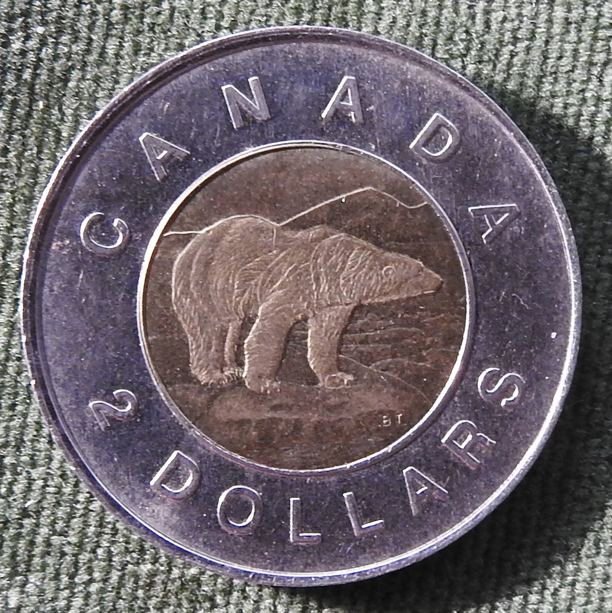 Canada 1996 2 Dollar Bimetal Queen Elizabeth II Coin