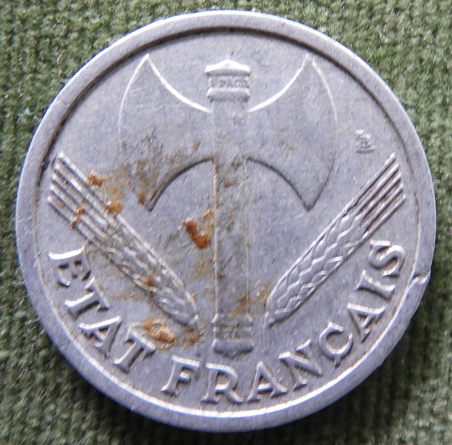 French 1943 1 Franc Coin - Circulated