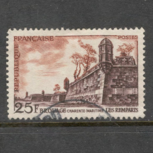 France 1955 25 Franc Brouage Charente-Maritime Landscapes Multicoloured Stamp