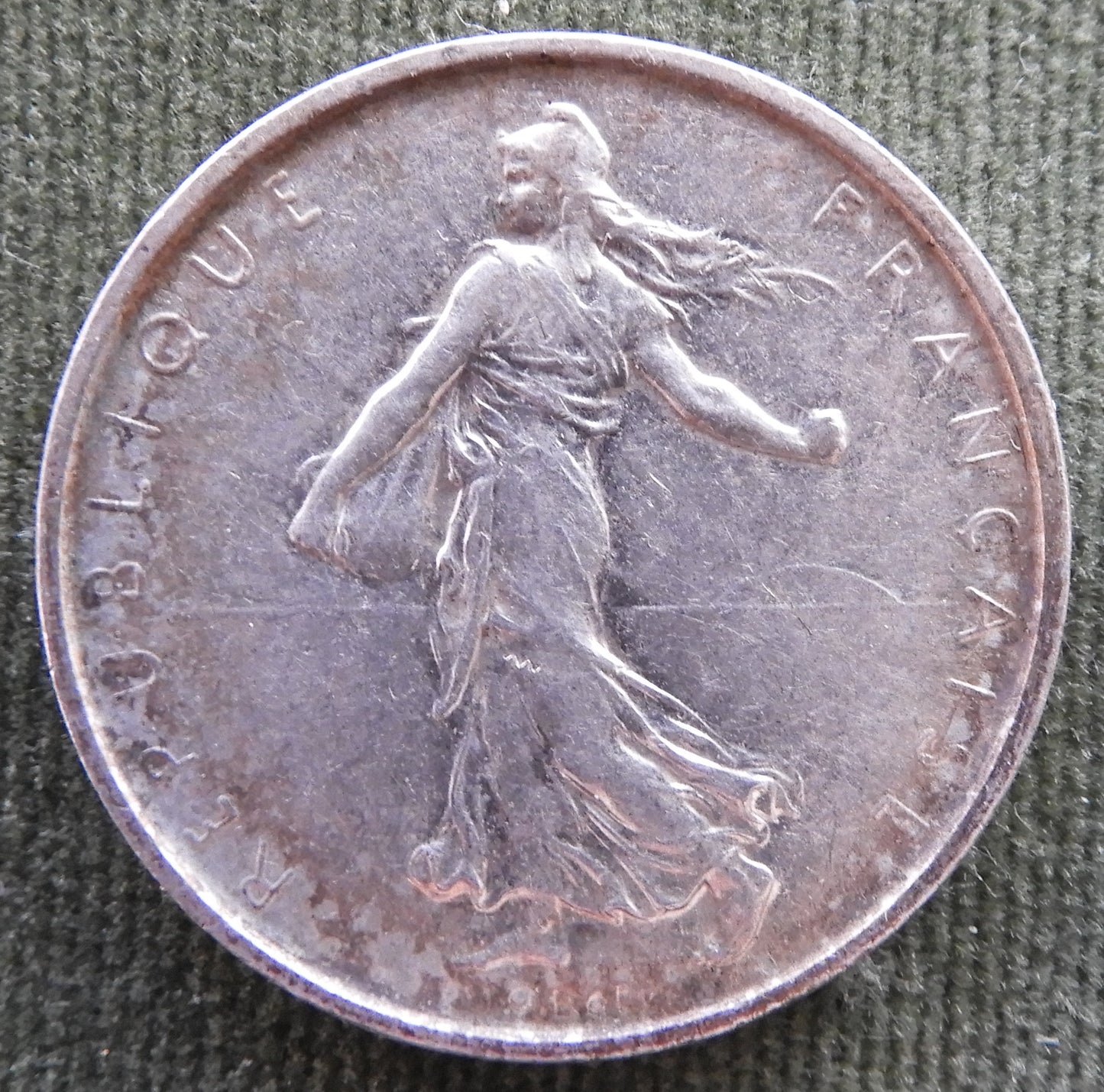 French 1962 5 Franc Coin - Circulated