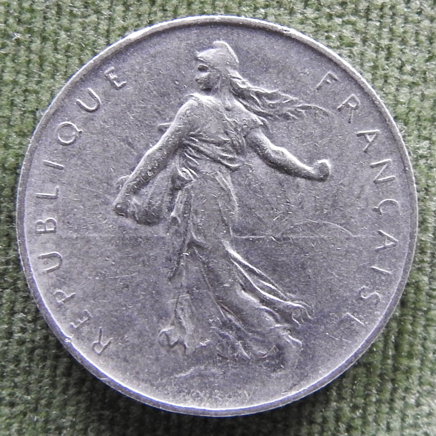 French 1967 1 Franc Coin - Circulated
