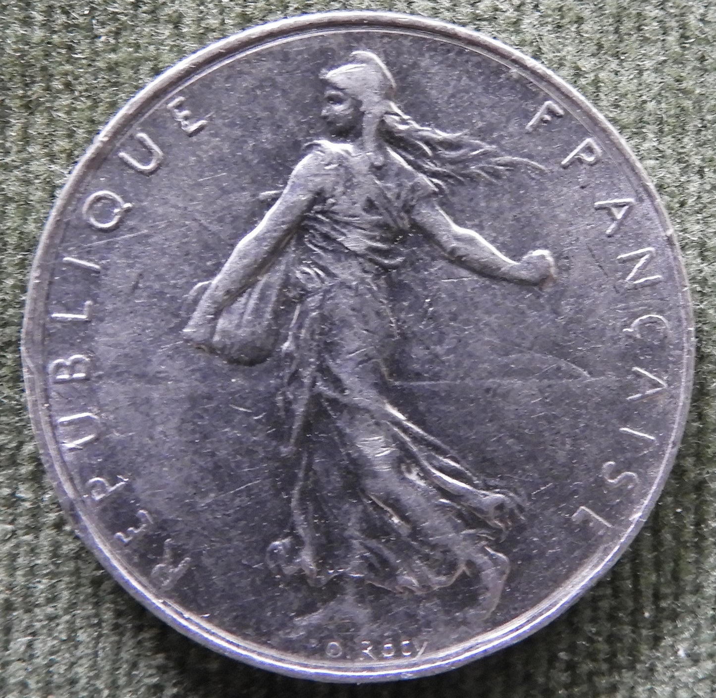 French 1974 1 Franc Coin - Circulated