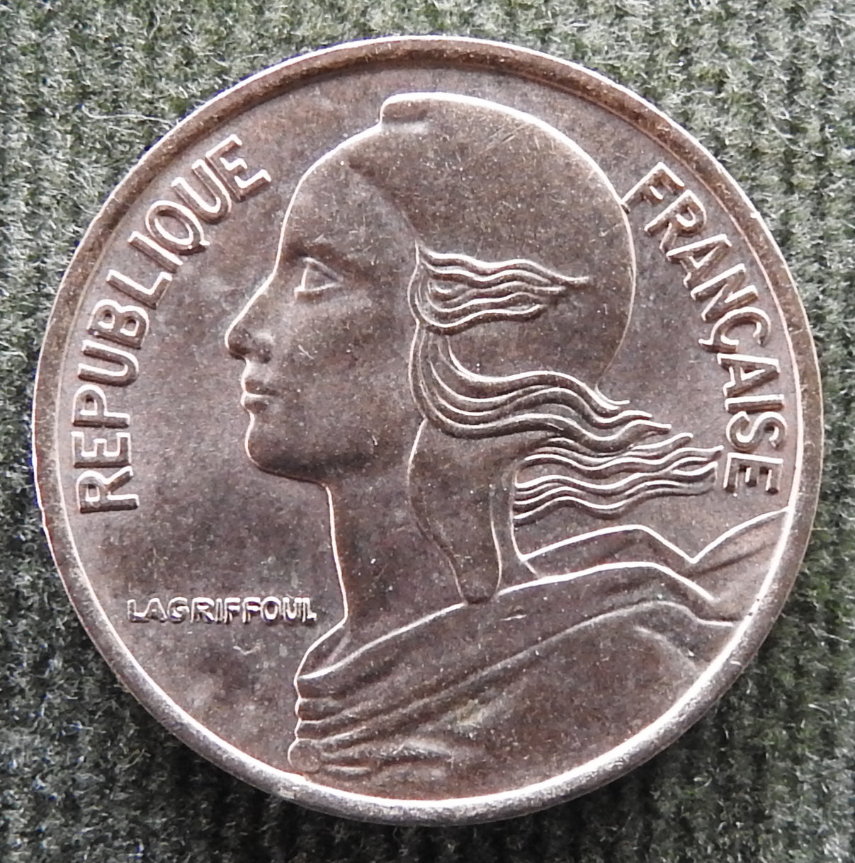 French 1976 5 Centimes Coin - Circulated