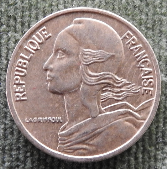 French 1977 5 Centimes Coin - Circulated