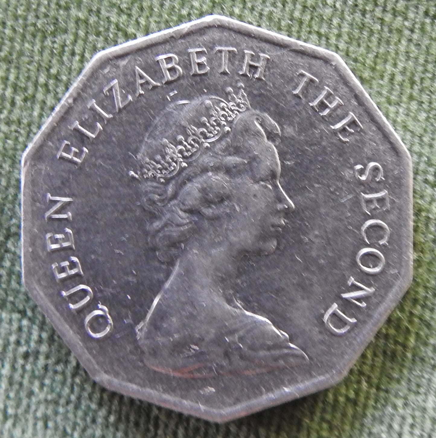 Hong Kong 1976 5 Dollar Queen Elizabeth II Coin - Circulated