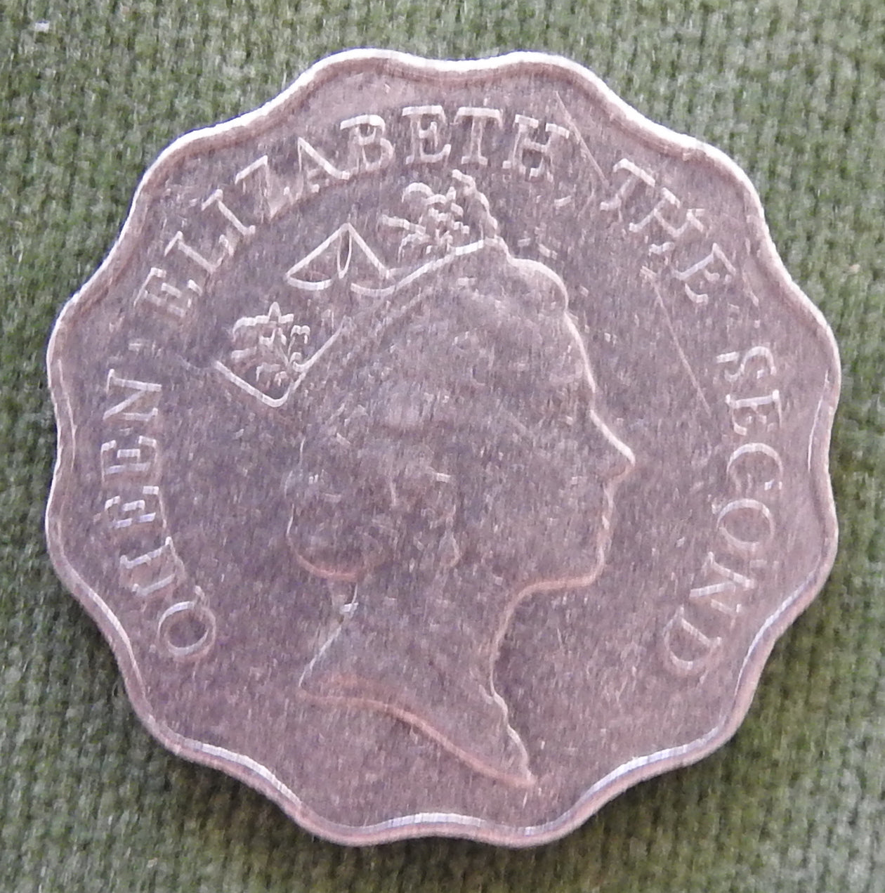 Hong Kong 1988 2 Dollar Queen Elizabeth II Coin