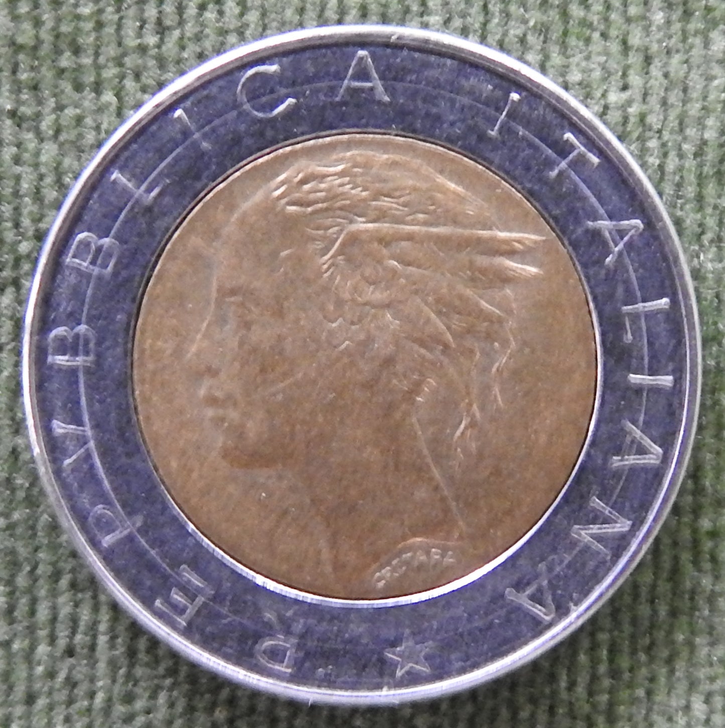 Italy 1982 500 Lira Coin - Circulated