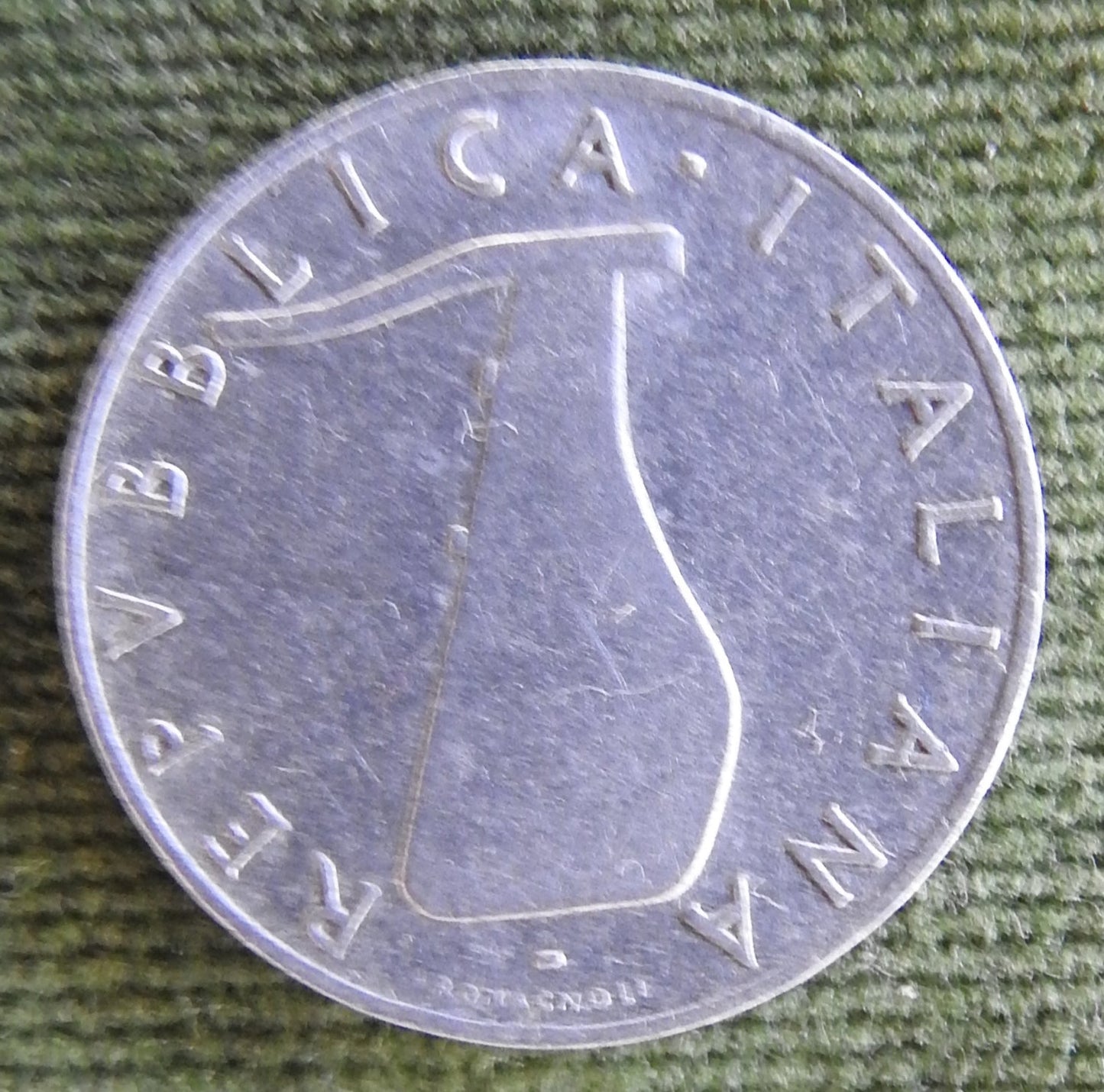 Italy 1954 5 Lira Coin Rudder and Dolphin
