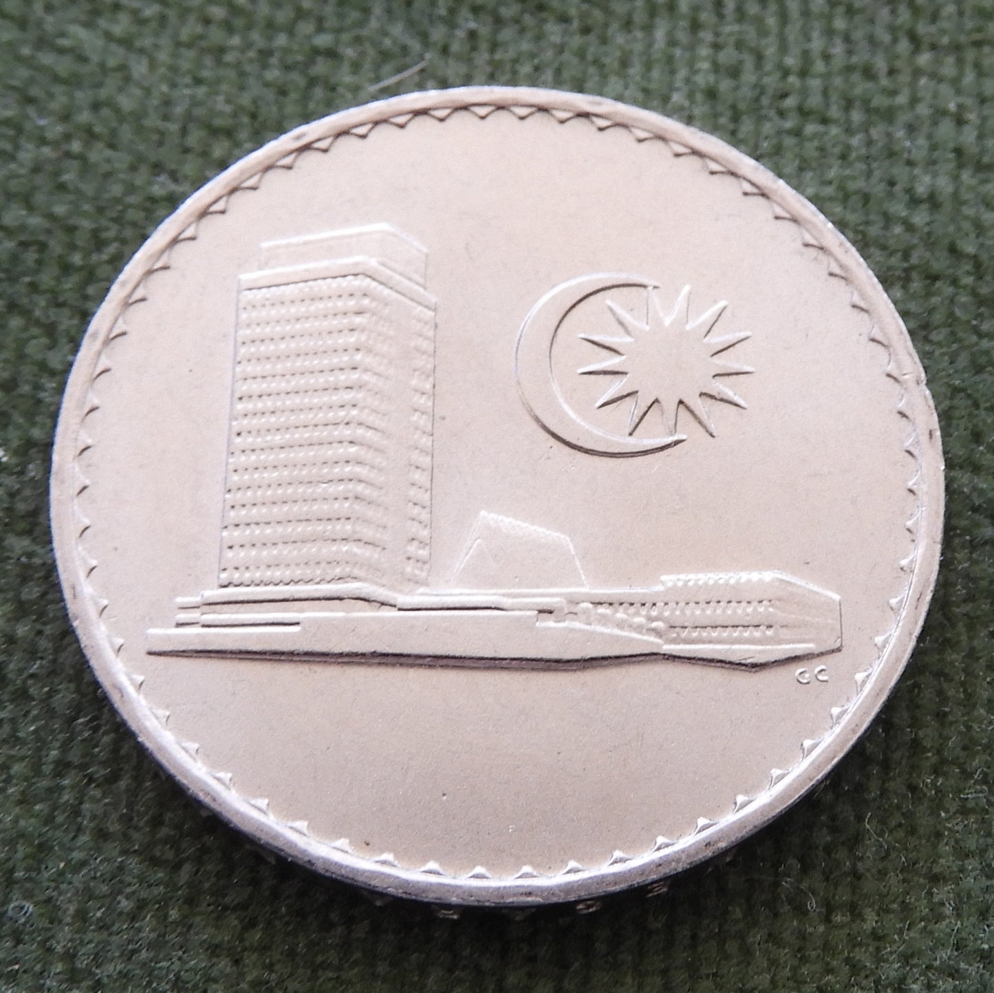 Malaysia 1973 50 Sen Coin - Circulated