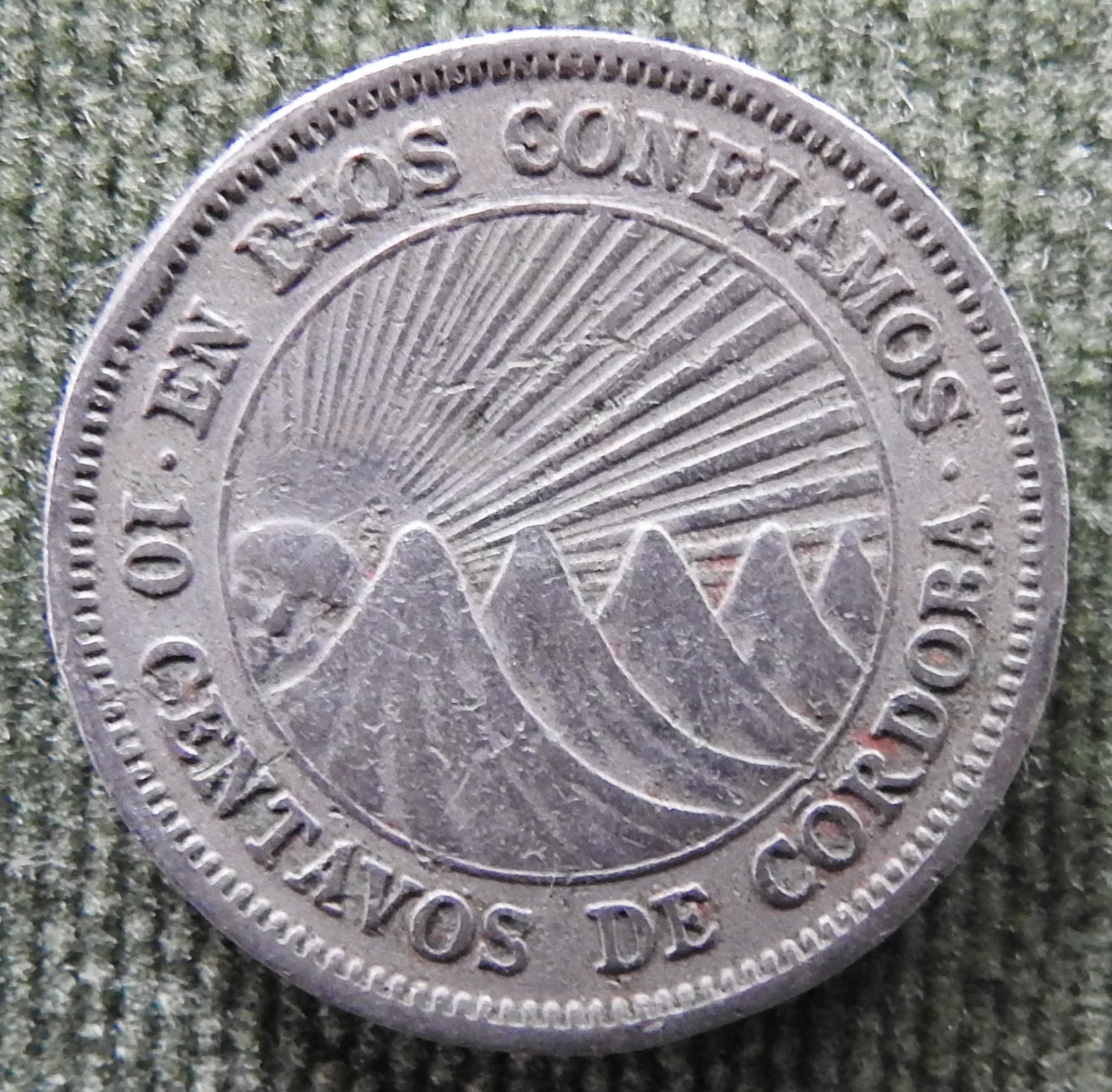 Nicaragua 1946 10 Centavos Coin Francisco Hernandez de Cordoba