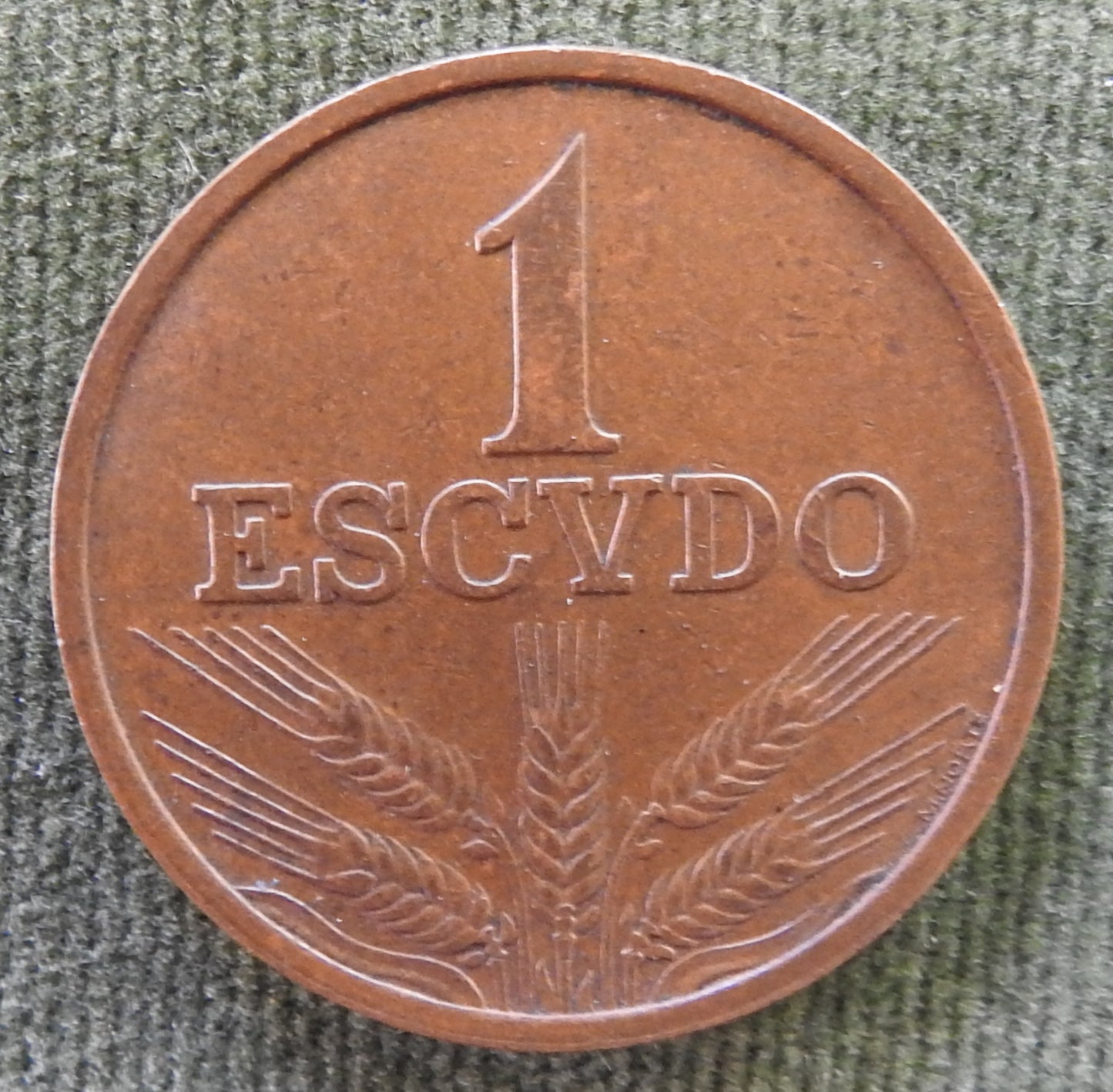 Portugal 1970 1 Escudo Five Wheat Ears Coin