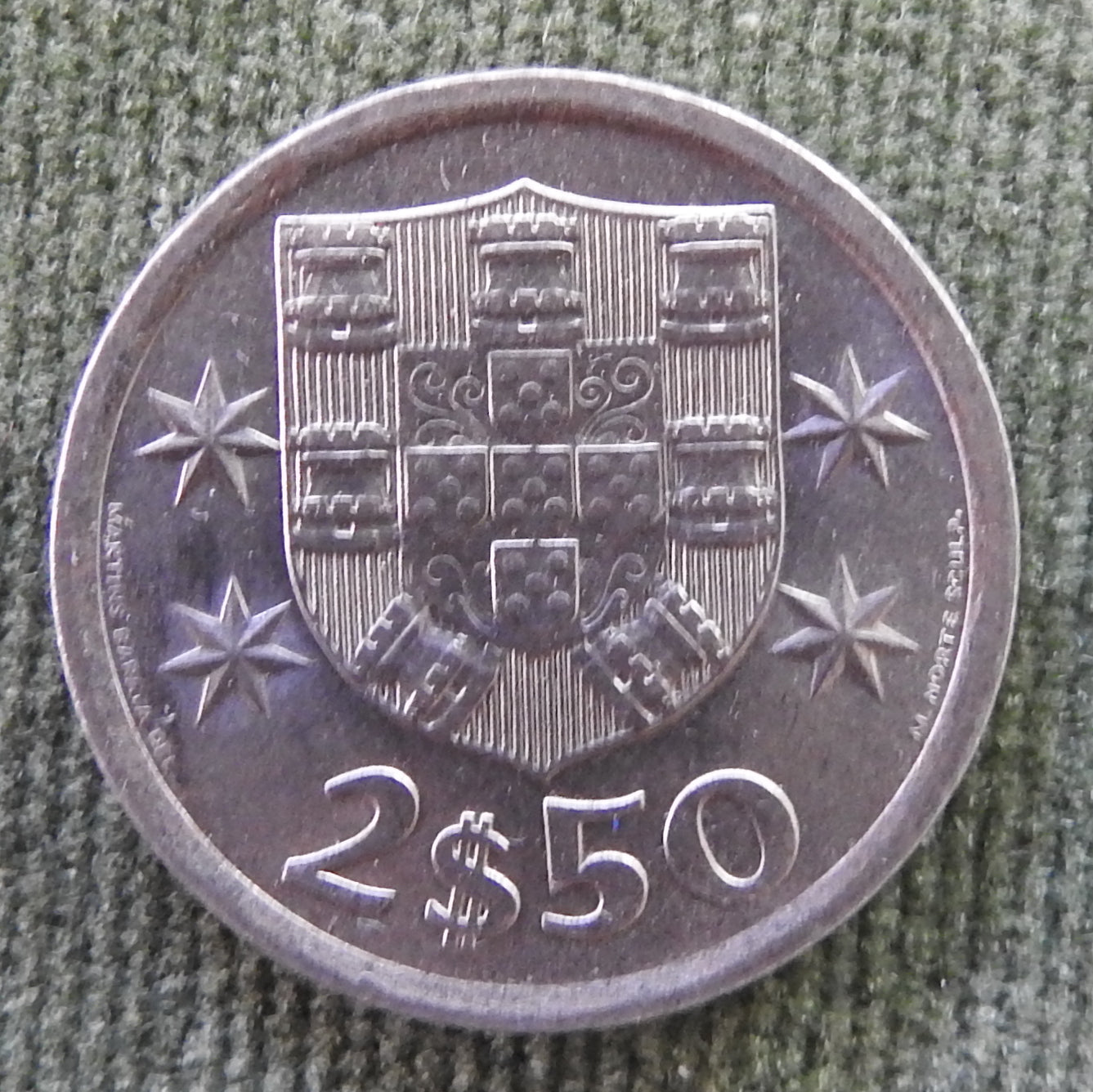 Portugal 1974 2 1/2 Escudos Ship Coin