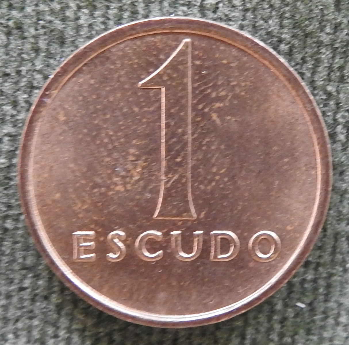 Portugal 1984 1 Escudo Shield Coin