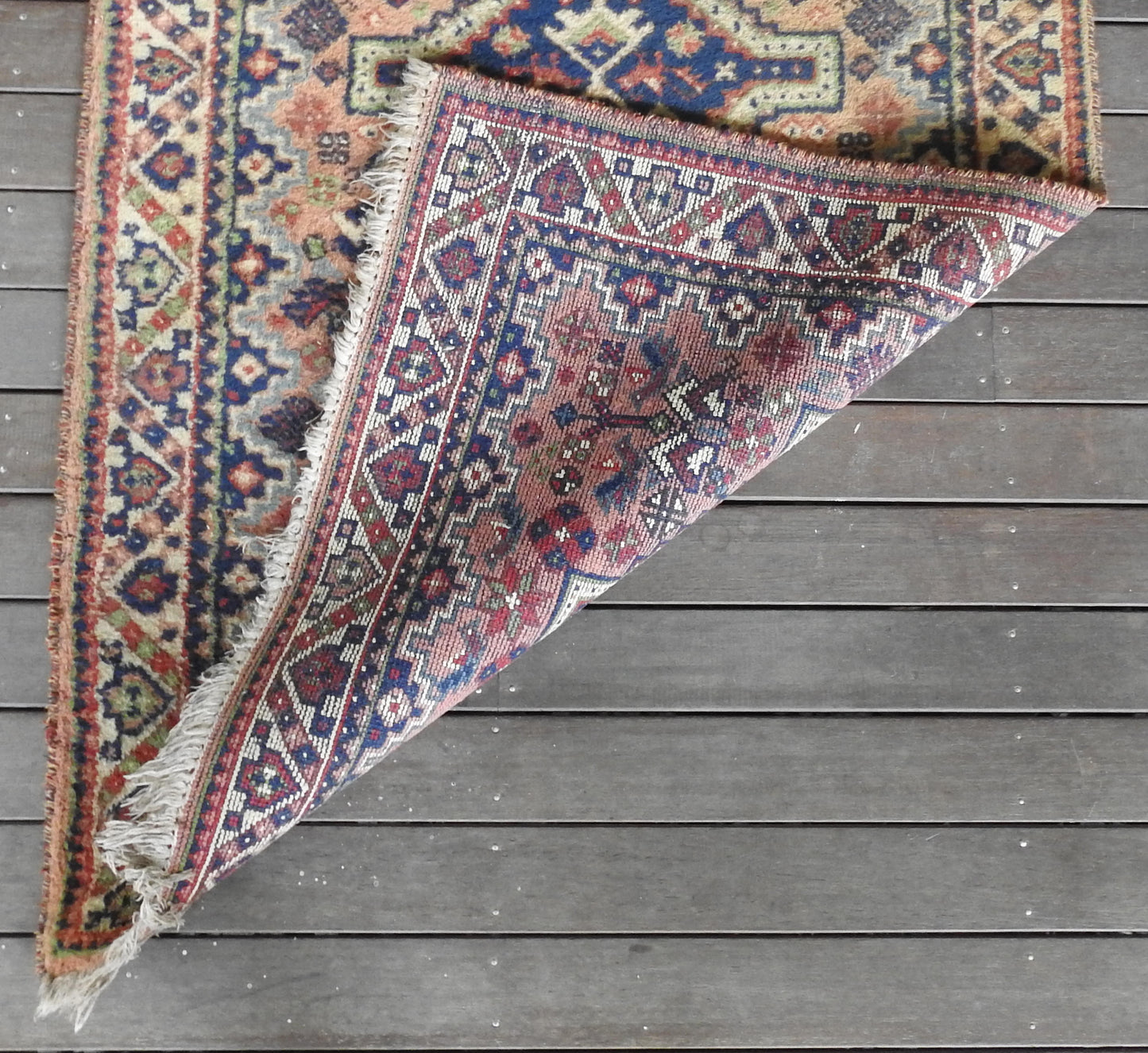 Vintage Woolen Tri Lozenge Rug - Machine Loomed