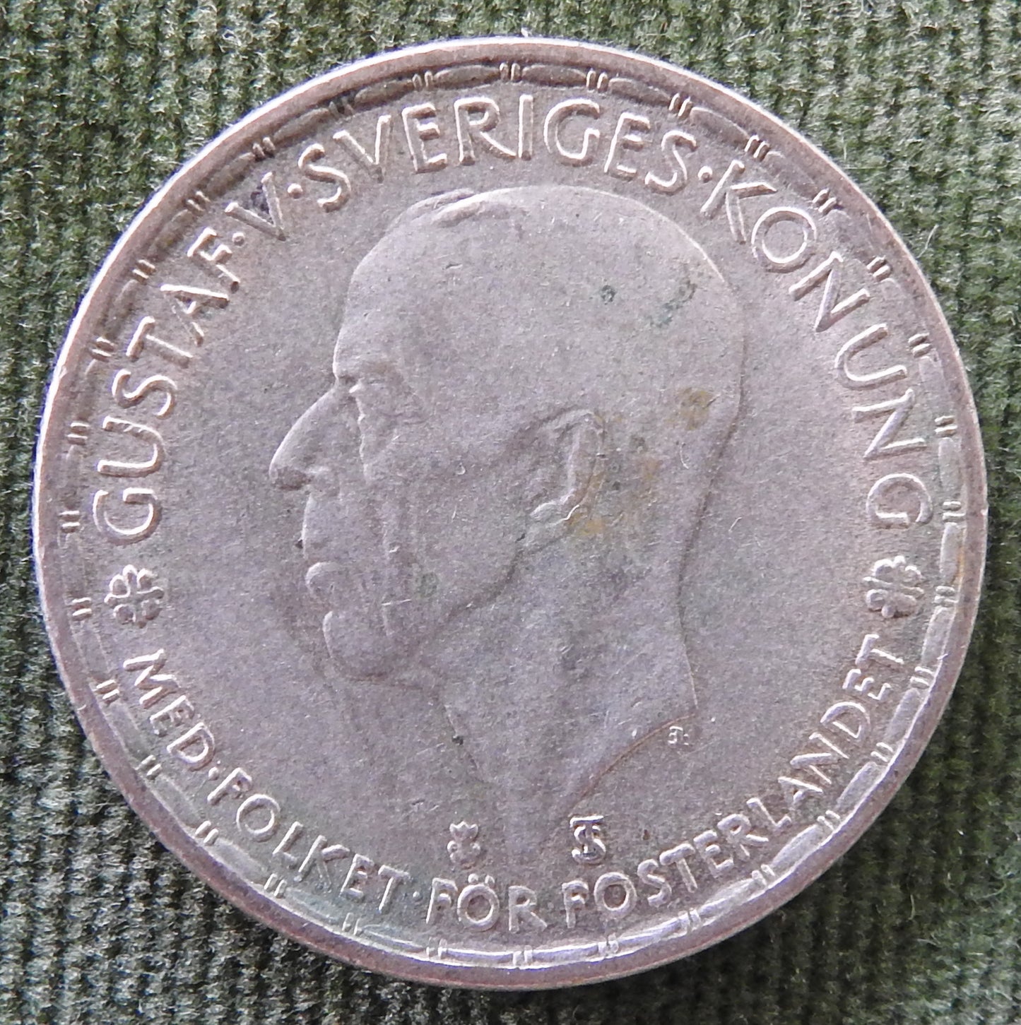 Sweden 1946 1 Kroner King Gustaf V Coin