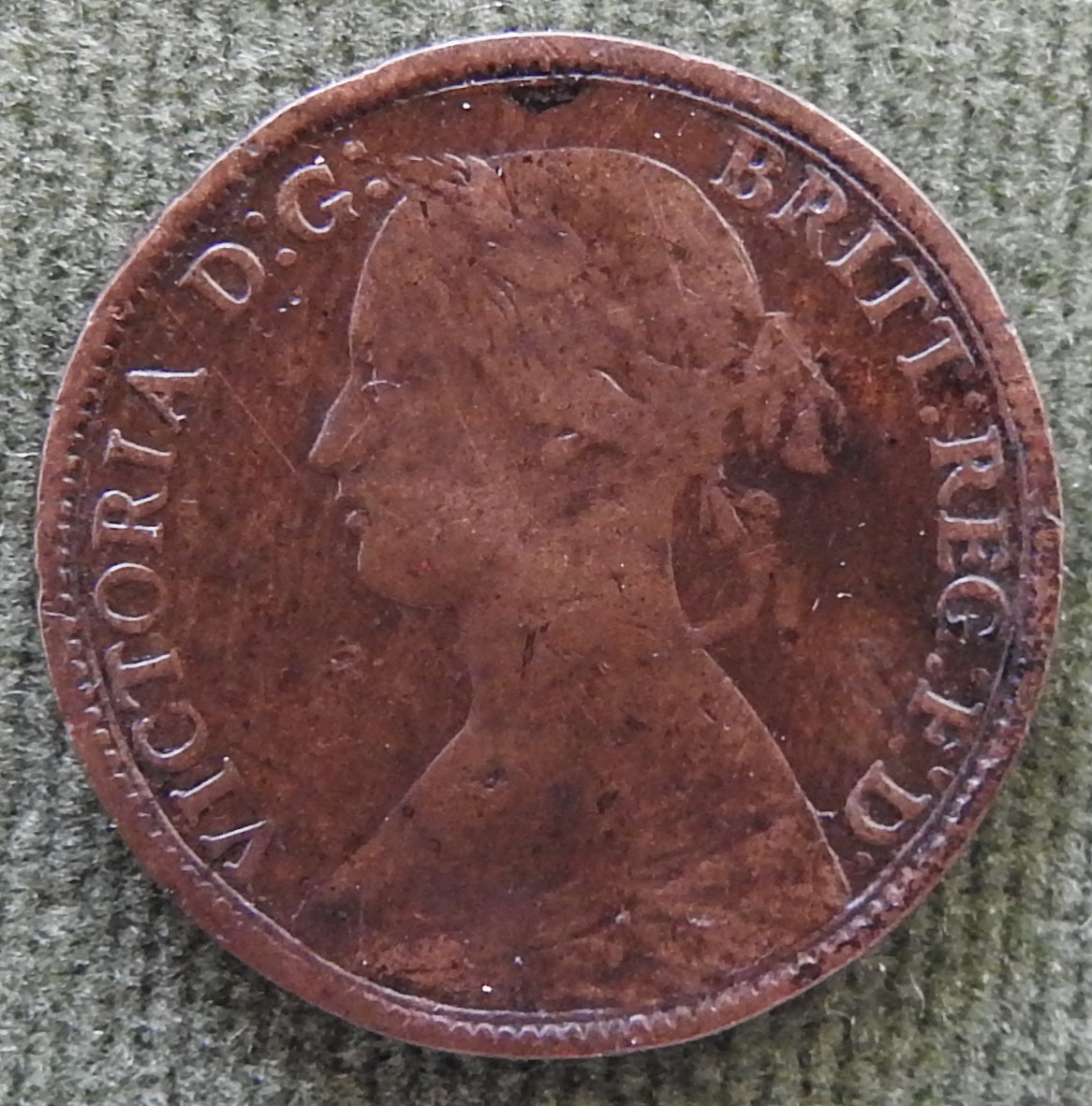 GB British UK English 1862 Farthing Queen Victoria Coin - Bun Head
