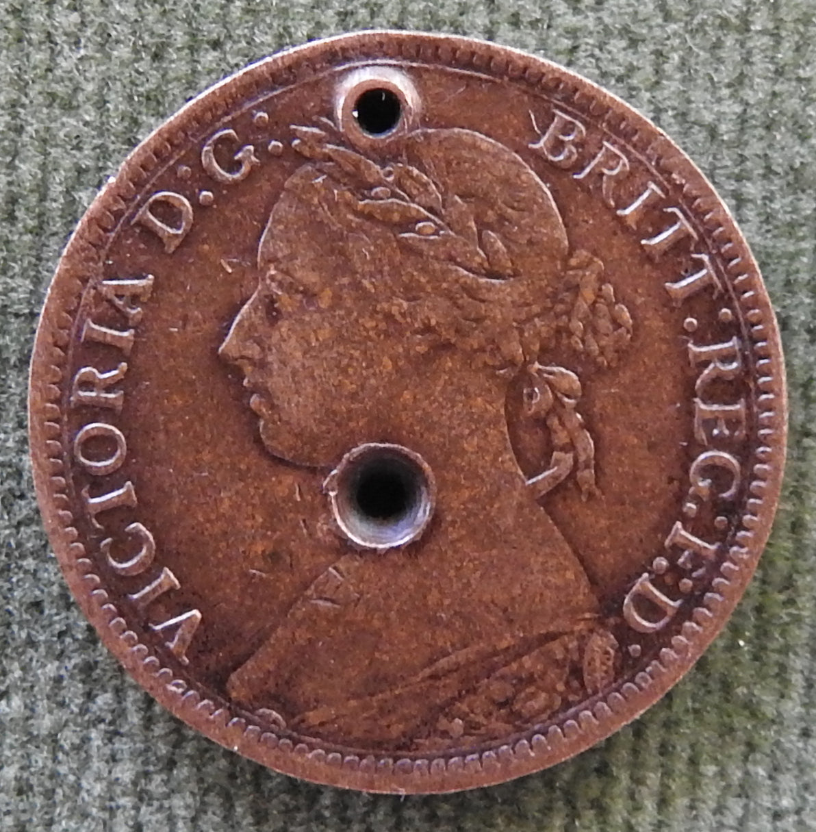 GB British UK English 1888 Farthing Queen Victoria Coin - Bun Head