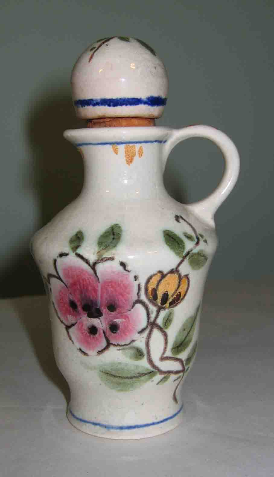 Gouda stoppered bottle