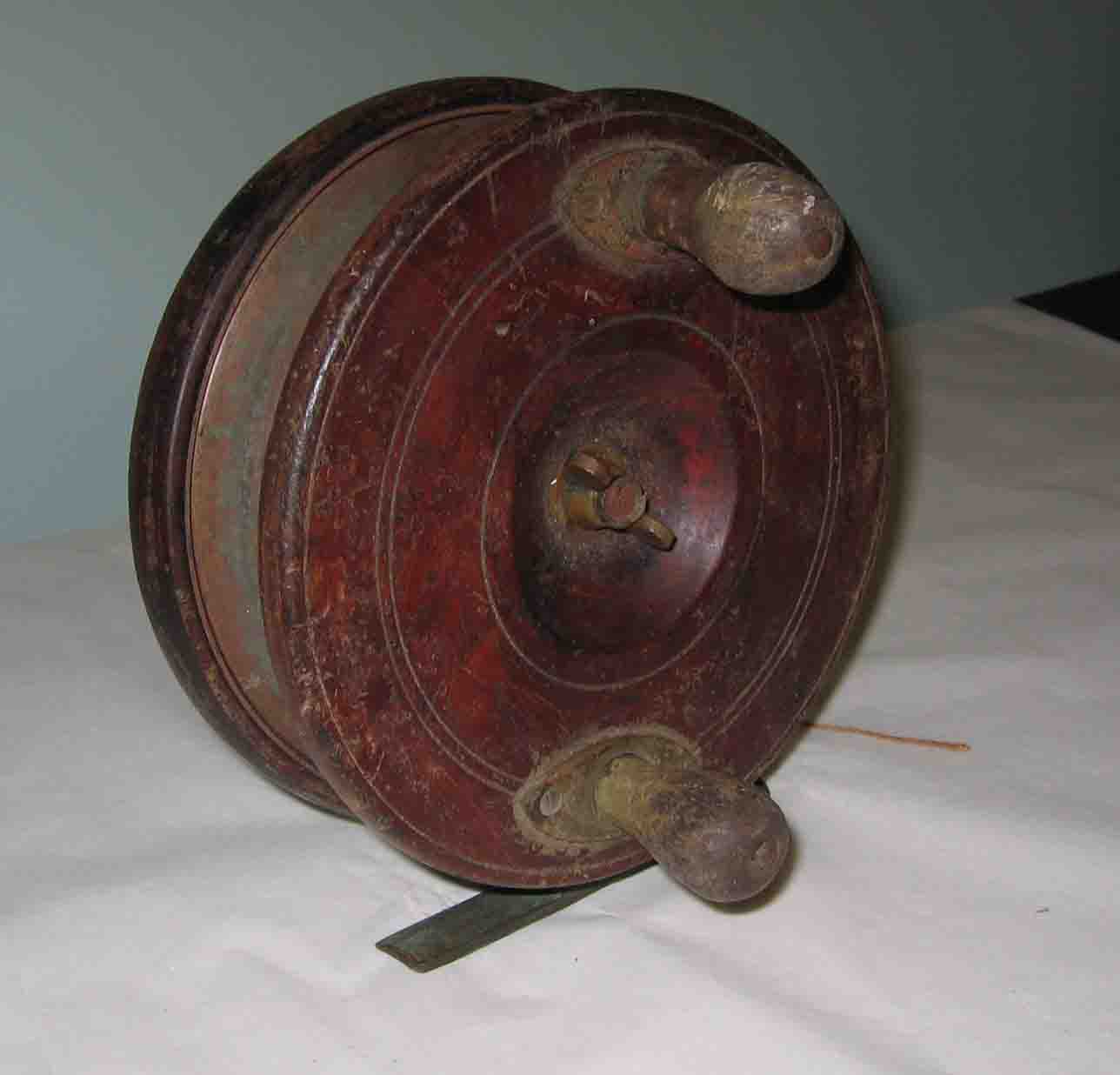 Fishing reel