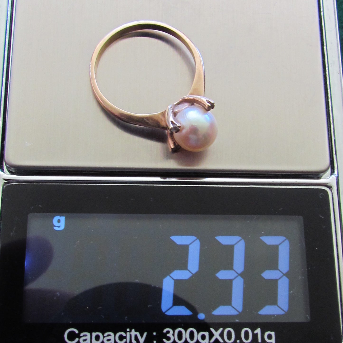 9ct Gold Pin Set Pearl Dress Ring With 4 Claw Set Aquamarines