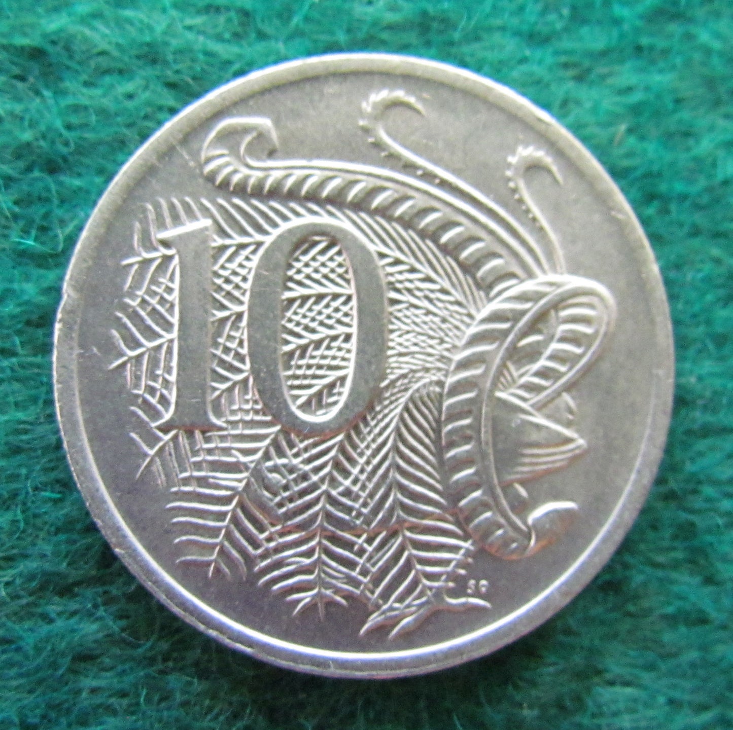 Australian 1976 10 Cent Queen Elizabeth II Coin - Circulated