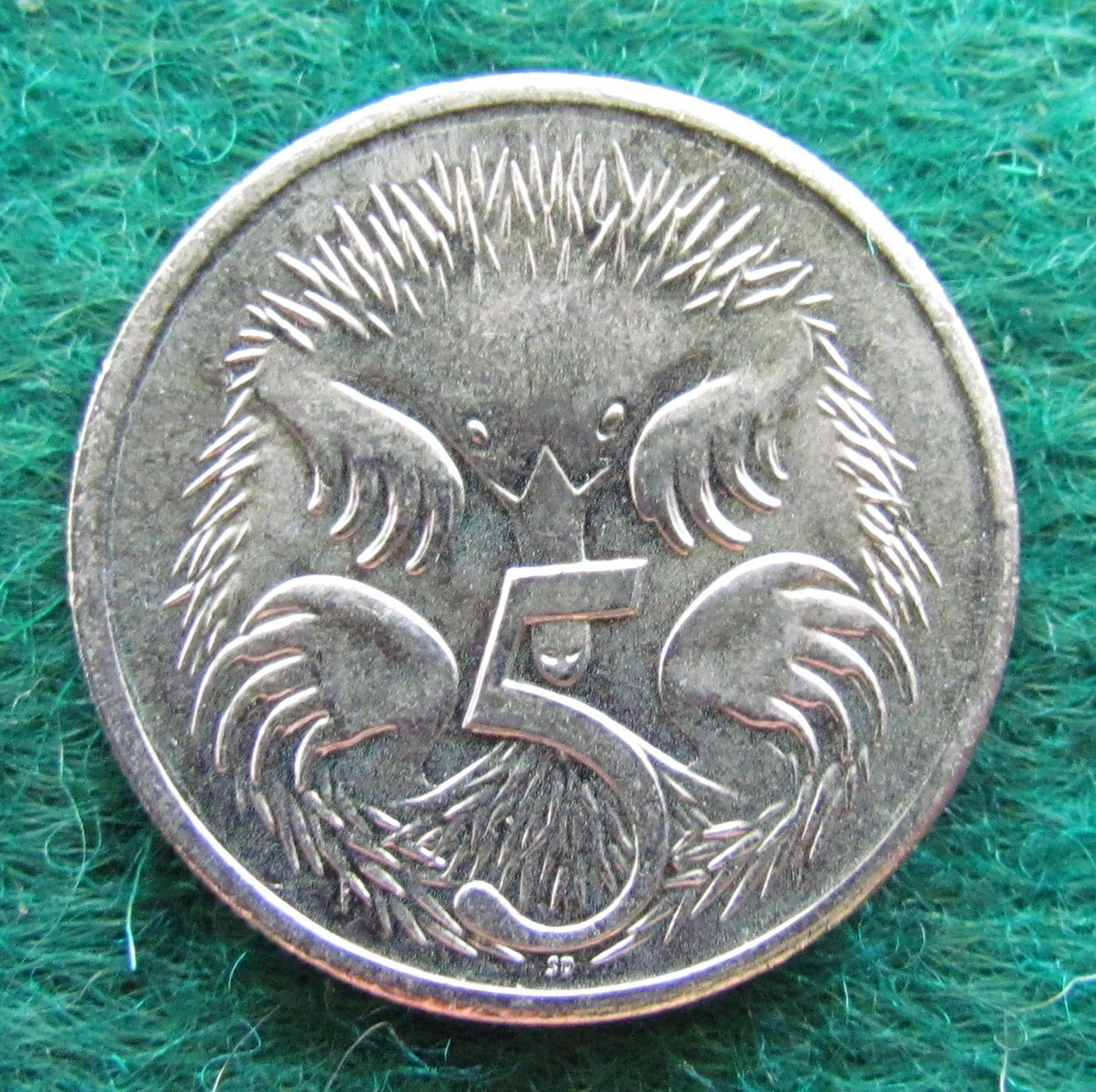 Australian 2001 5 Cent Queen Elizabeth II Coin - Circulated