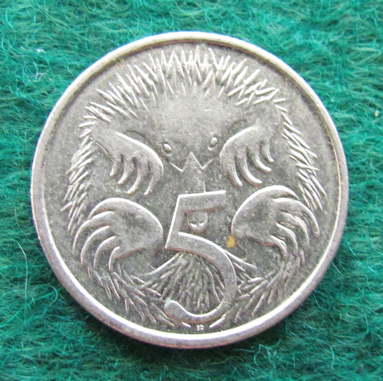 Australian 2009 5 Cent Queen Elizabeth II Coin - Circulated