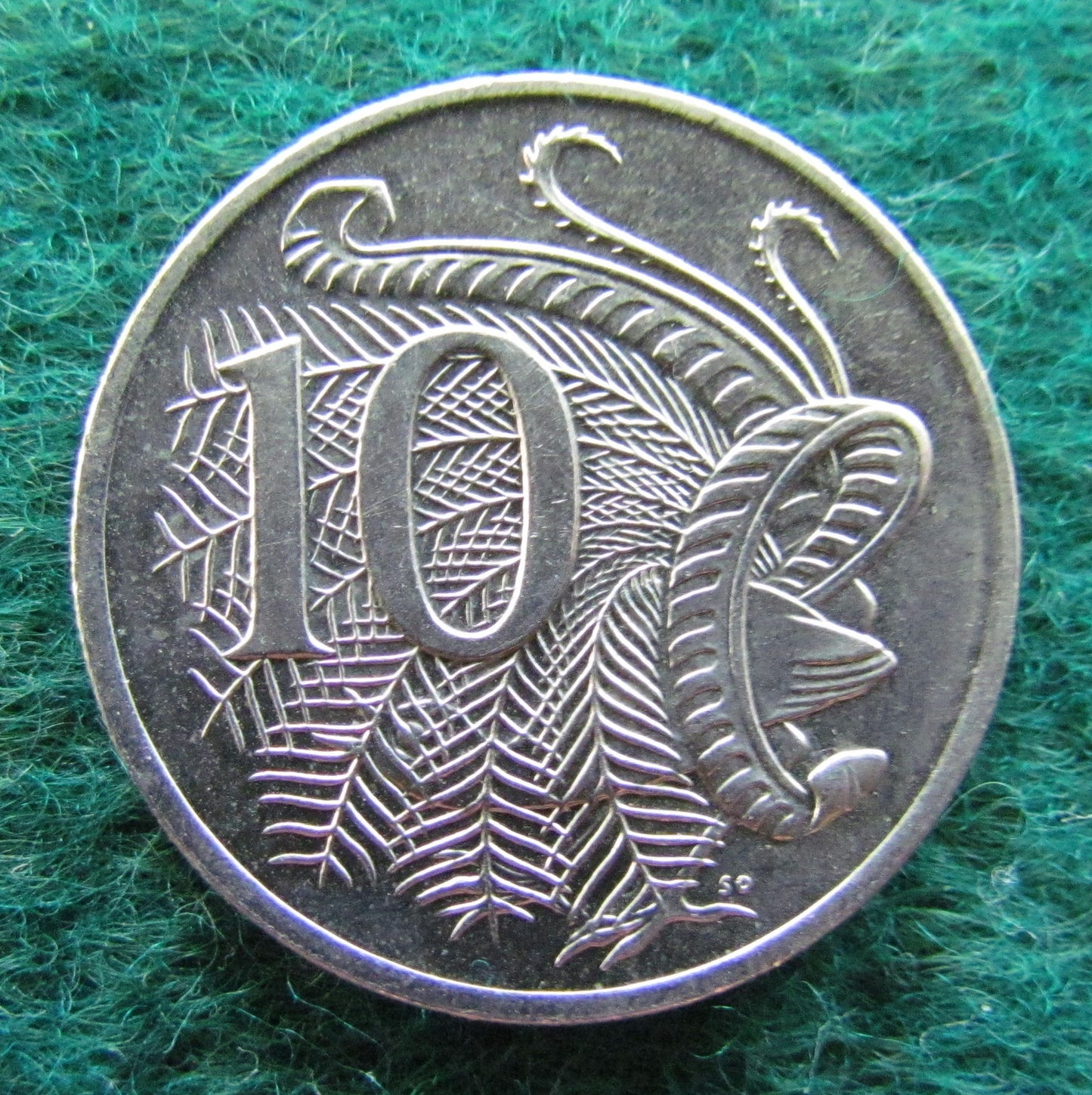 Australian 2013 10 Cent Queen Elizabeth II Coin - Circulated