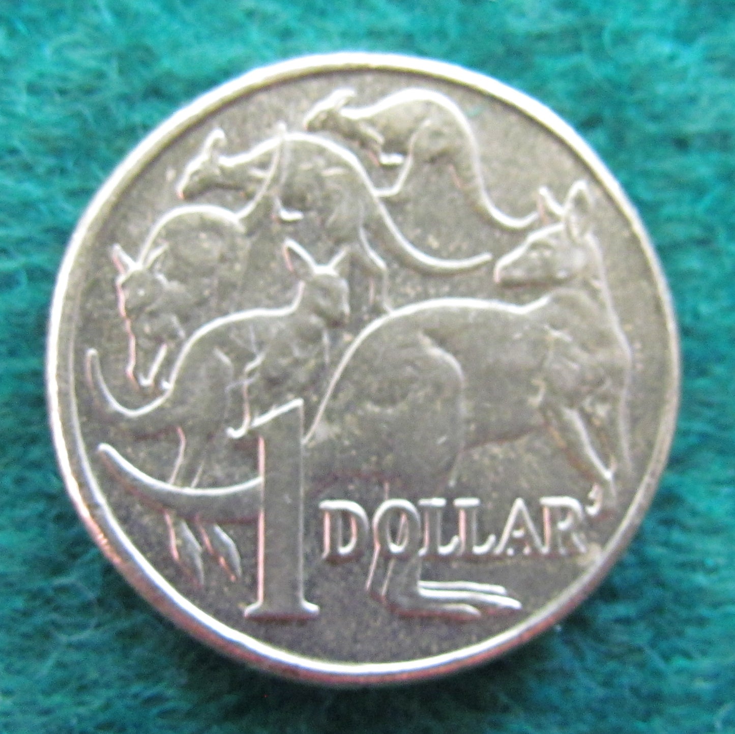 Australian 2015 1 Dollar Queen Elizabeth Coin - Circulated