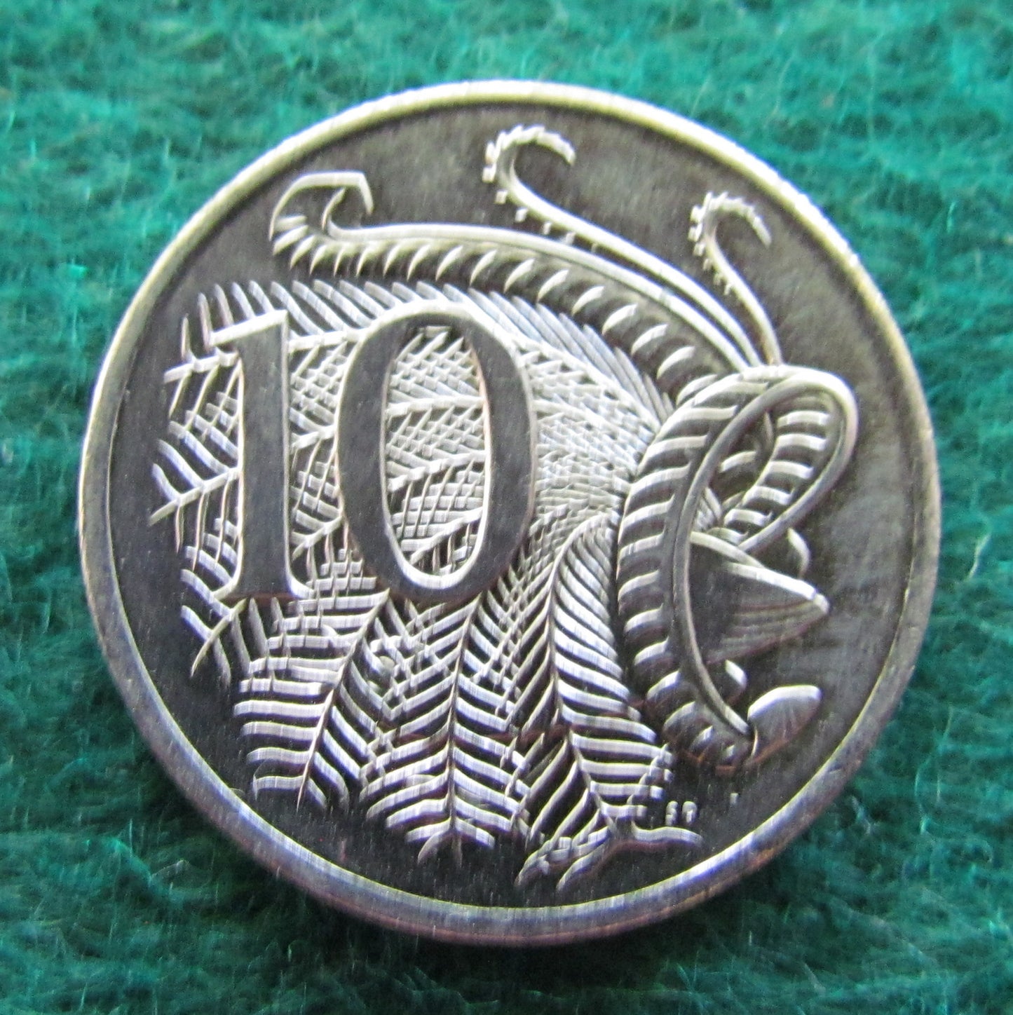 Australian 2015 10 Cent Queen Elizabeth II Coin - Circulated