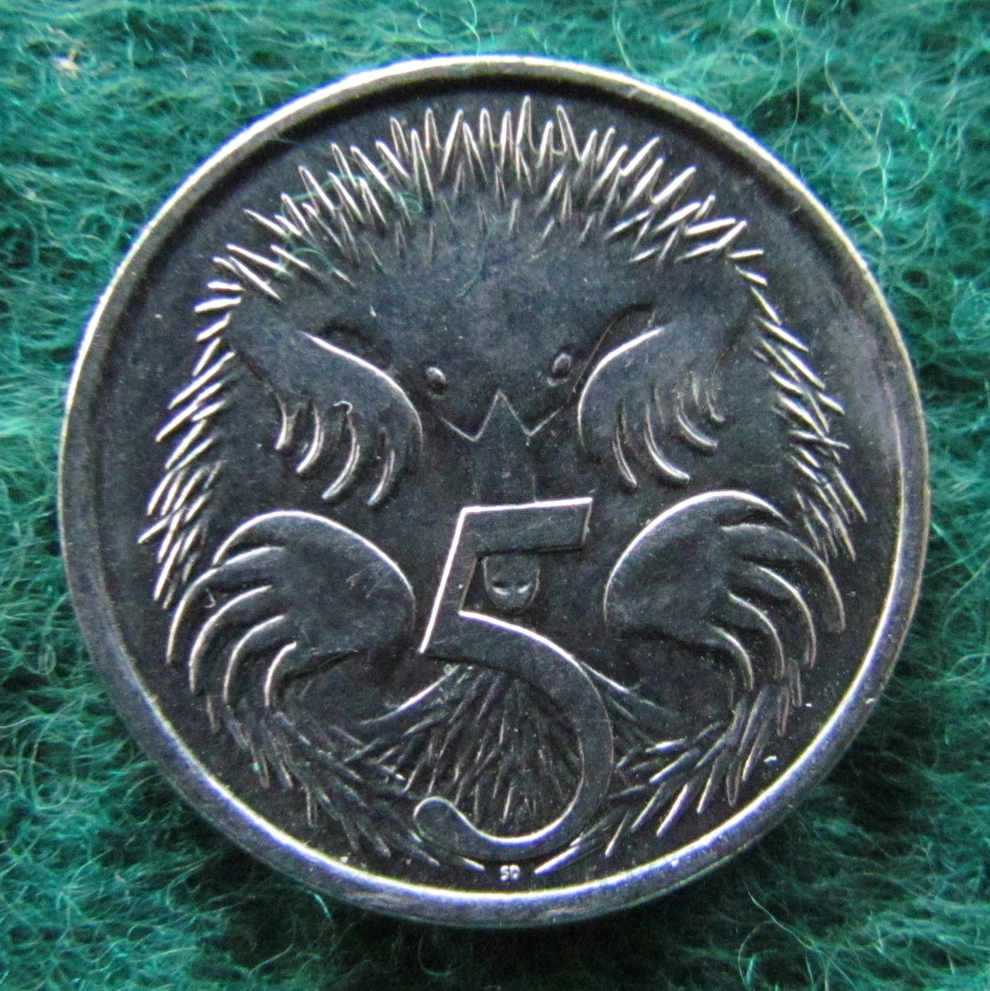 Australian 2017 5 Cent Queen Elizabeth II Coin - Circulated