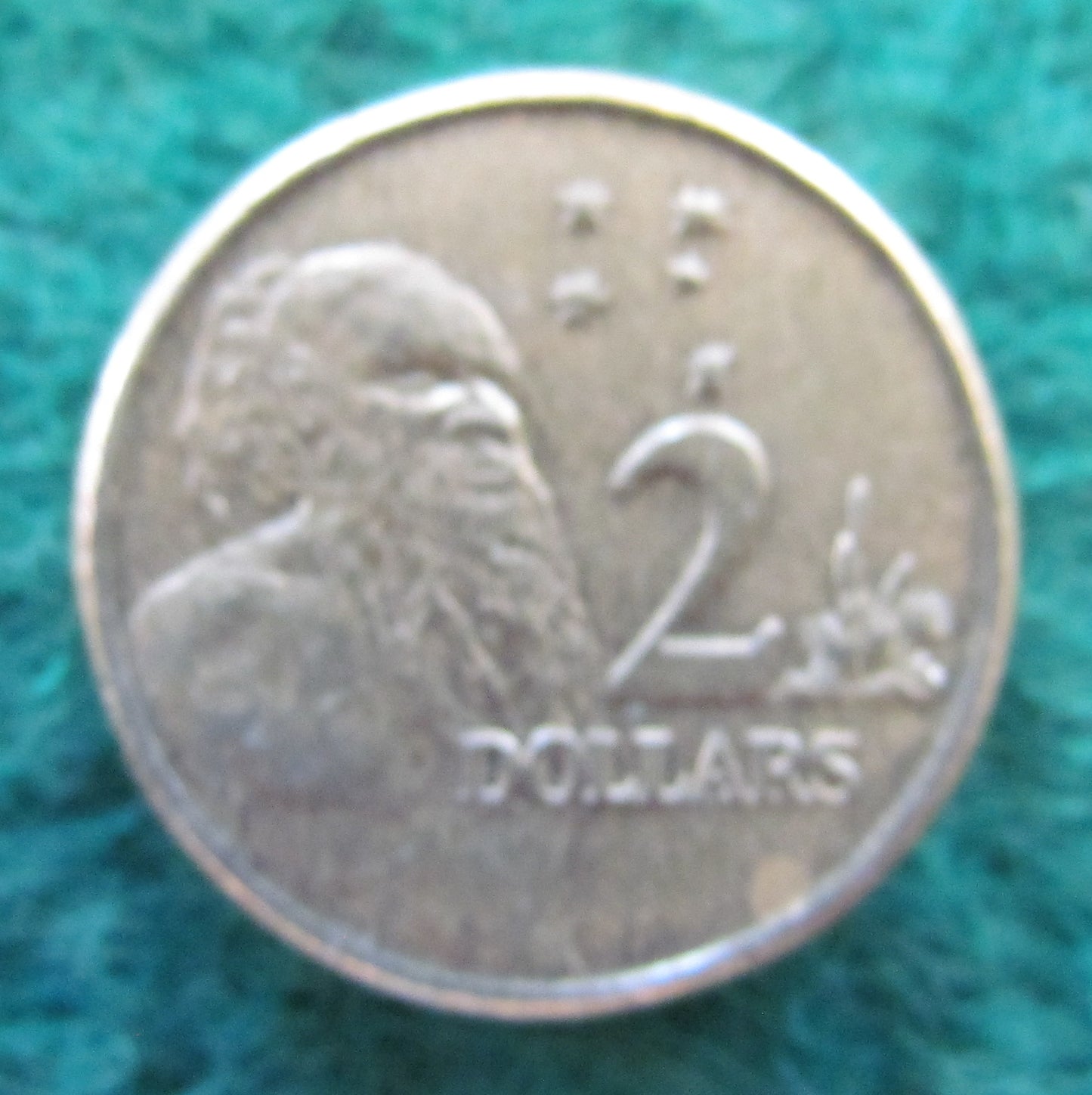 Australian 2009 2 Dollar Aboriginal Elder Queen Elizabeth Coin - Circulated