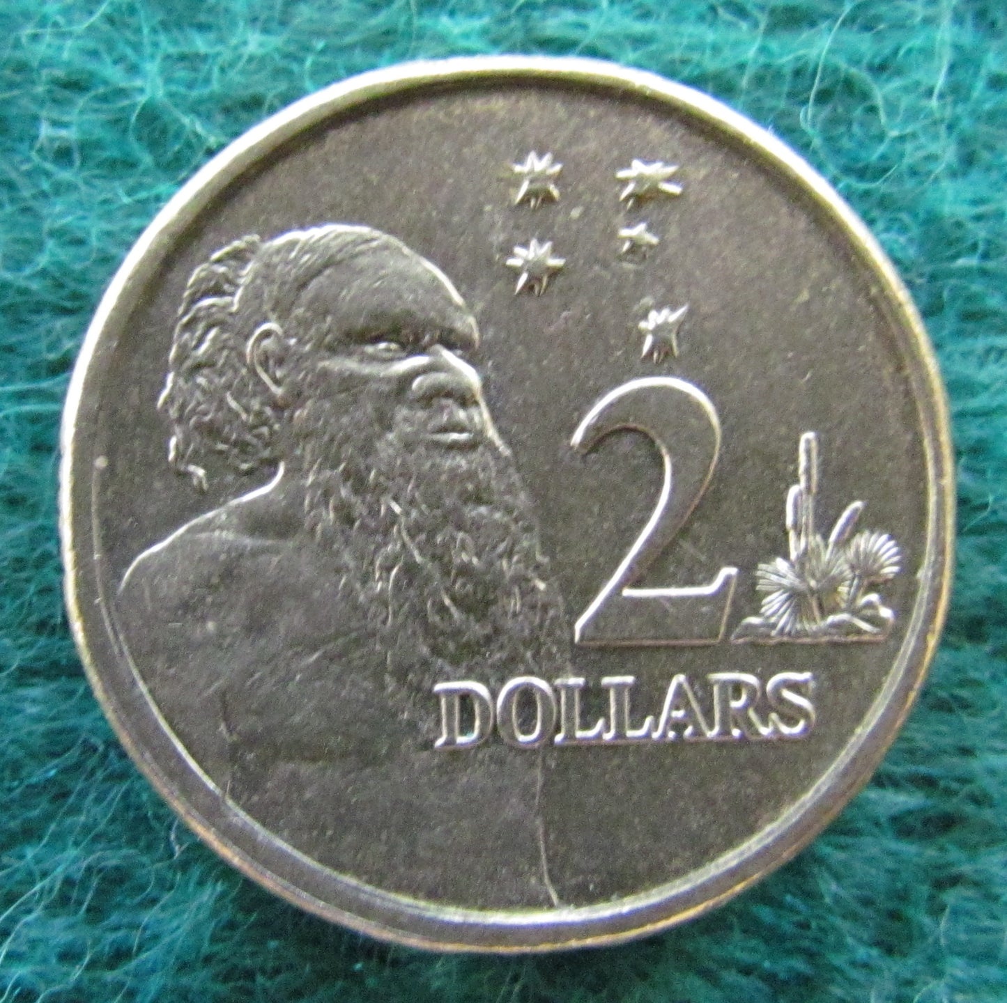 Australian 2014 2 Dollar Aboriginal Elder Queen Elizabeth Coin - Circulated