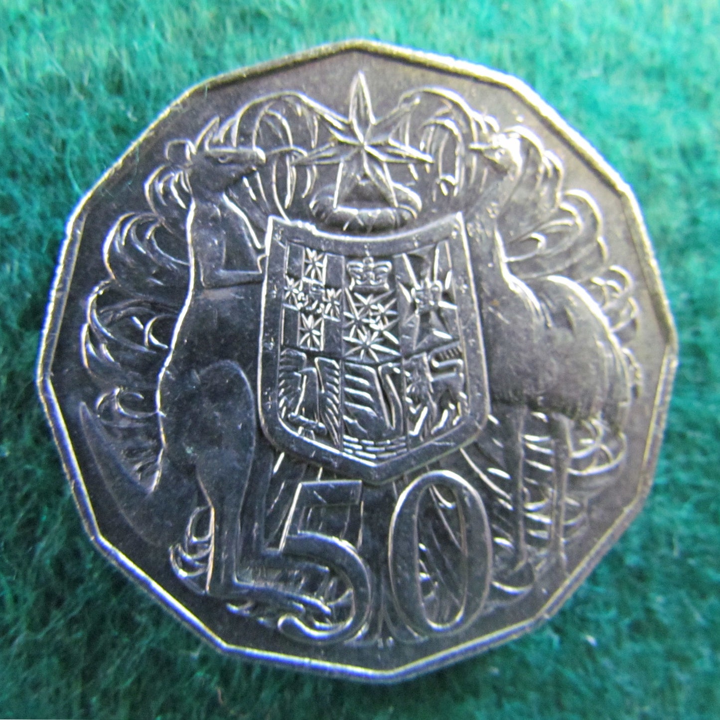 Australian 2007 Coat Of Arms 50 Cent Queen Elizabeth Coin - Circulated