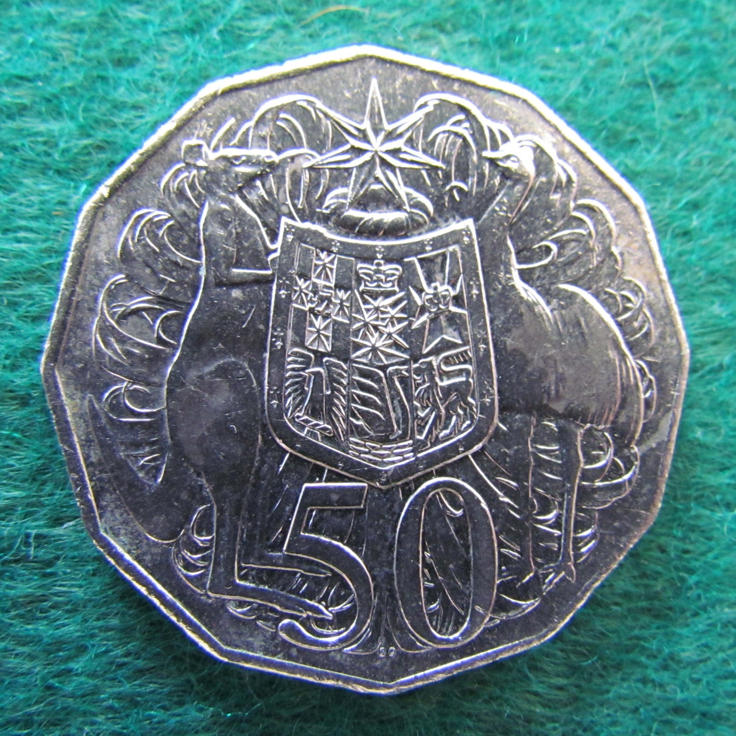 Australian 2013 50 Cent Coin Coat Of Arms - Circulated