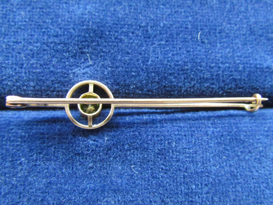 Australian Prouds 9ct Gold Bar Brooch With Bezel Set Peridot