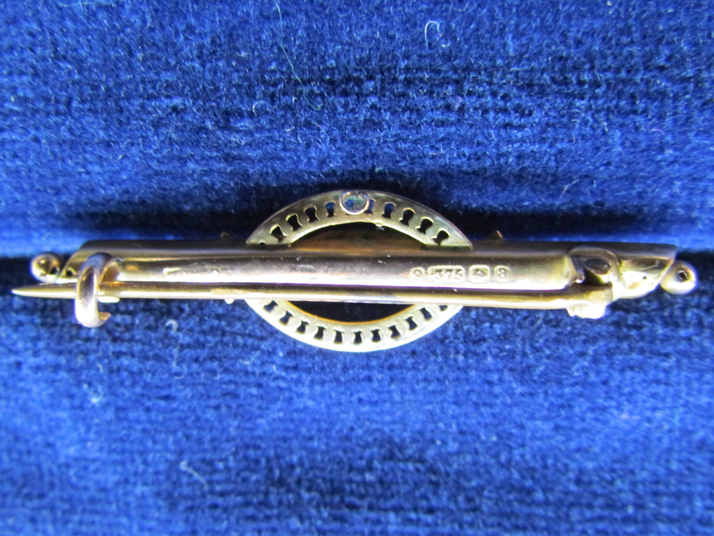 9ct Gold Bar Brooch With Claw Set Diamond Hallmarked Birmingham 1900