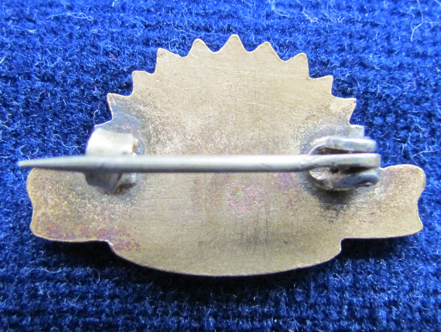 WWI Sweethearts Brooch Depicting A Rising Sun And 2nd Battalion Colours