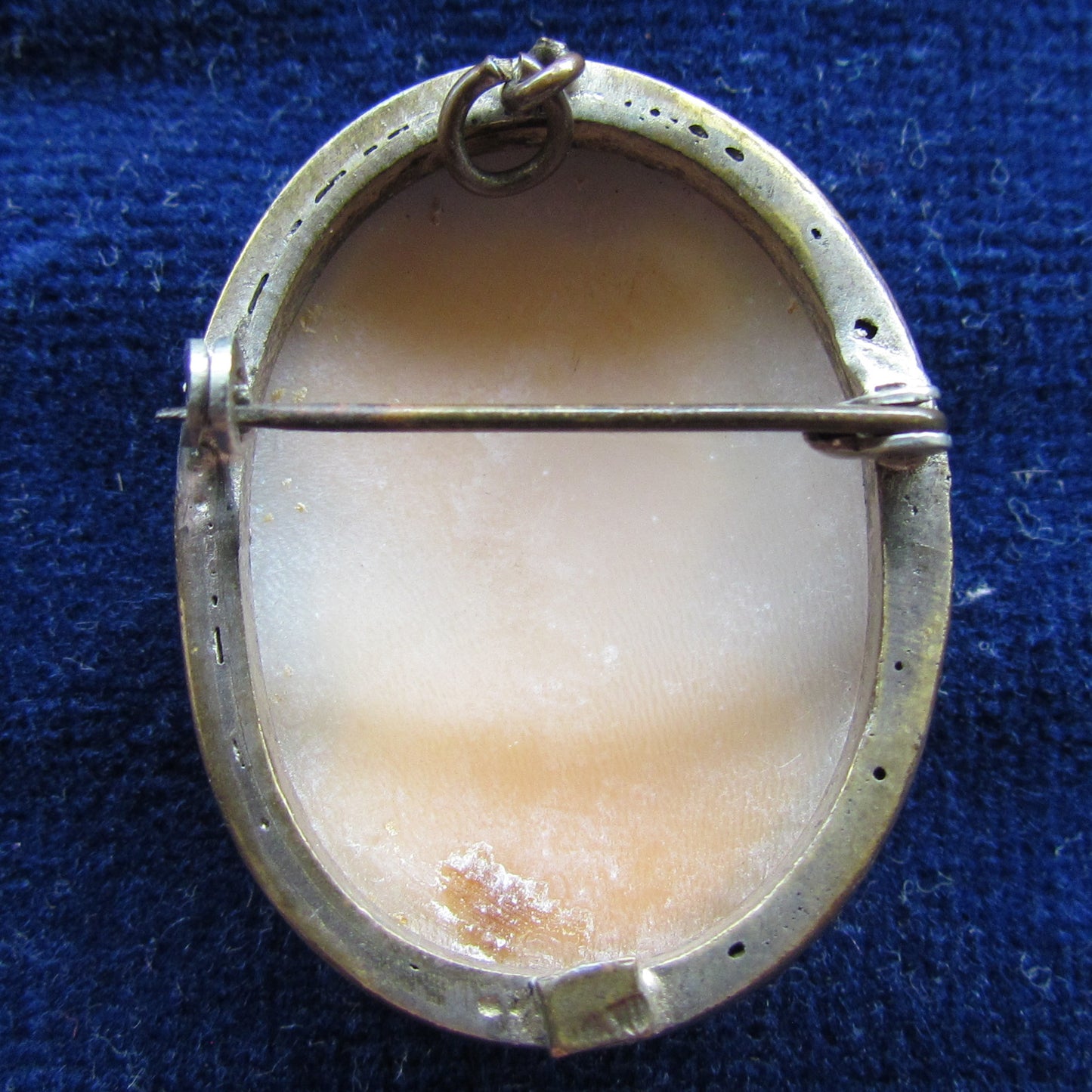 10ct Lined Gilt Cameo Pendant Brooch