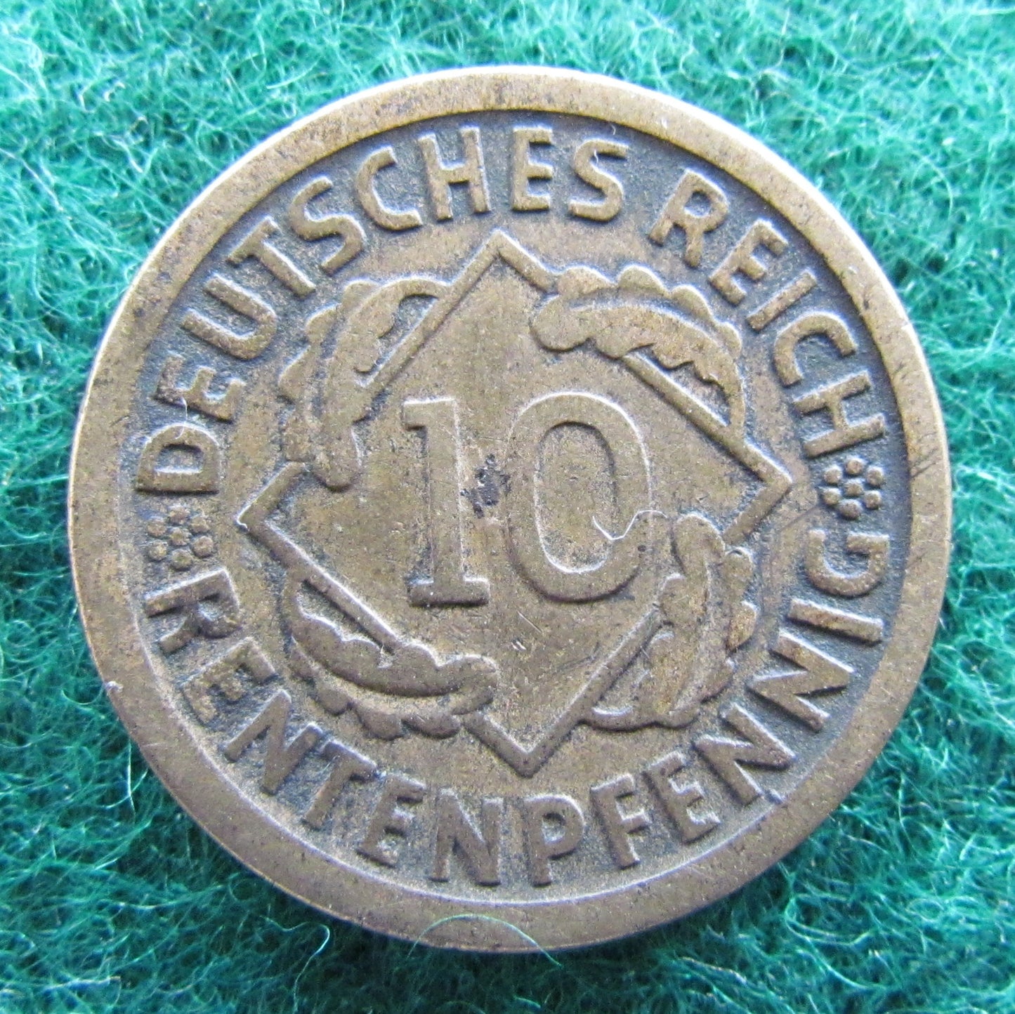 Germany 1924 D 10 Pfennig Coin - Circulated