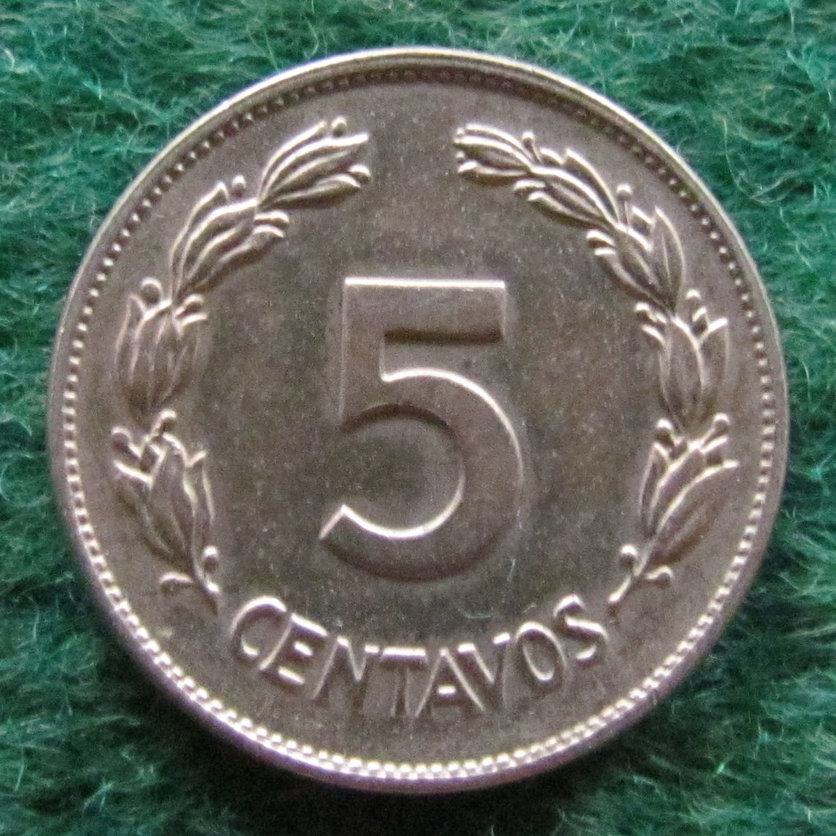 Ecuador 1945 5 Centavos Coin - Circulated