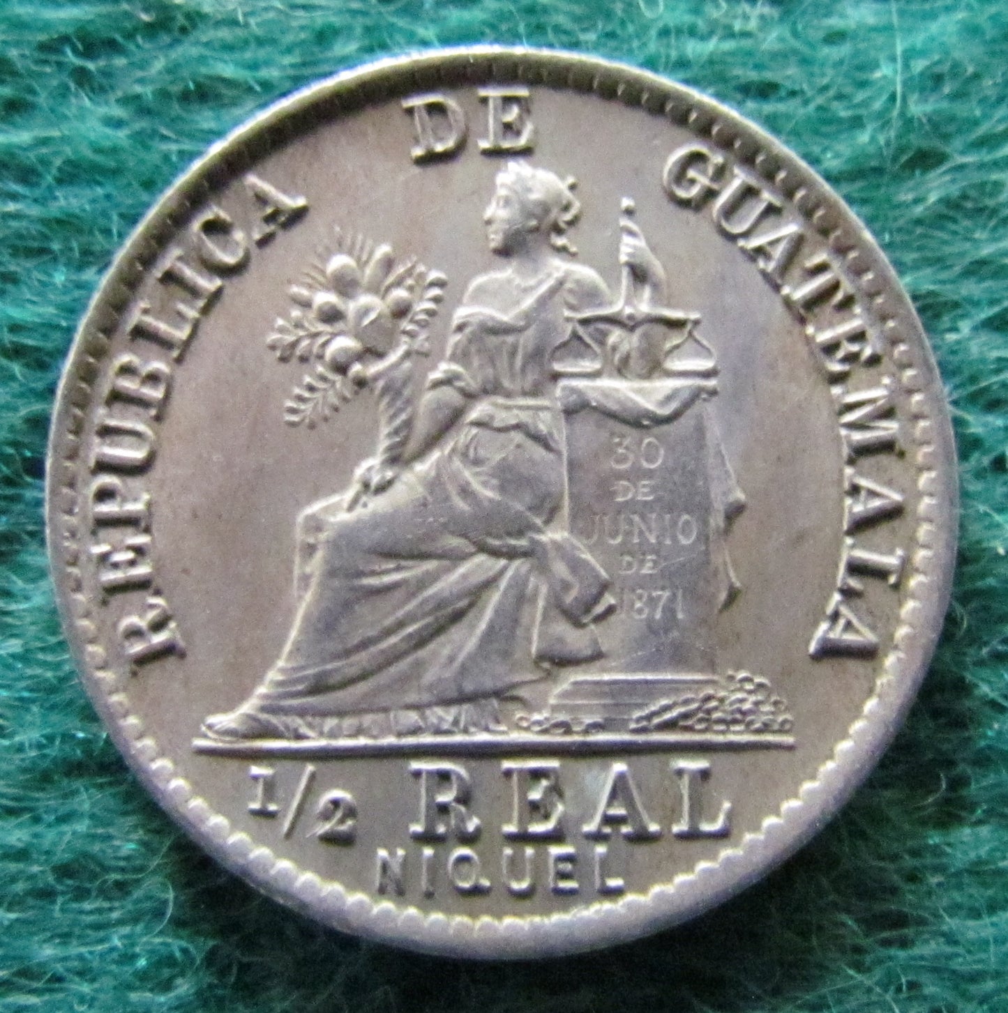 Guatemala 1901 1/2 Real Coin - Circulated