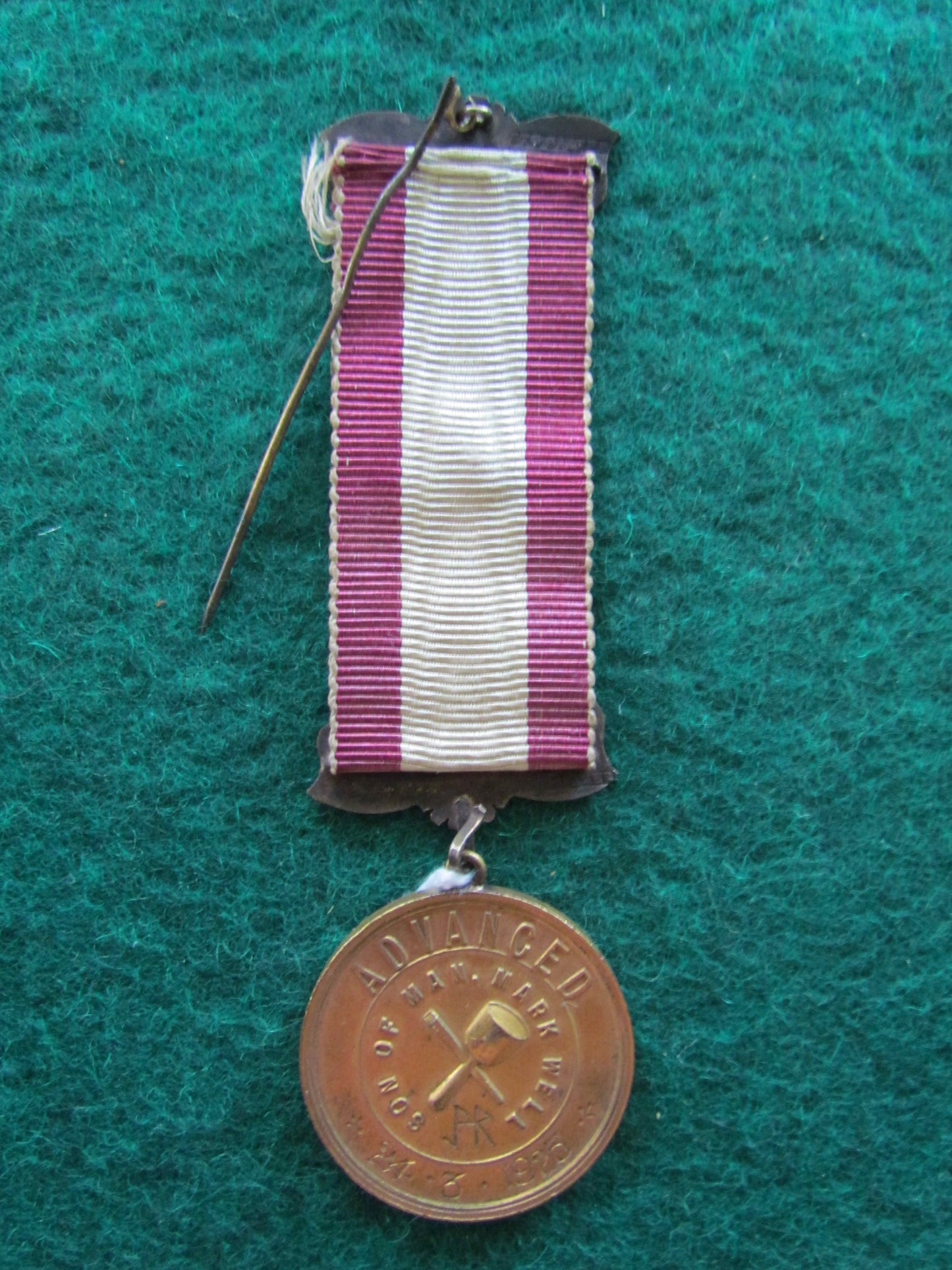 Masons Mark Breast Jewel Dated 24-03-1925