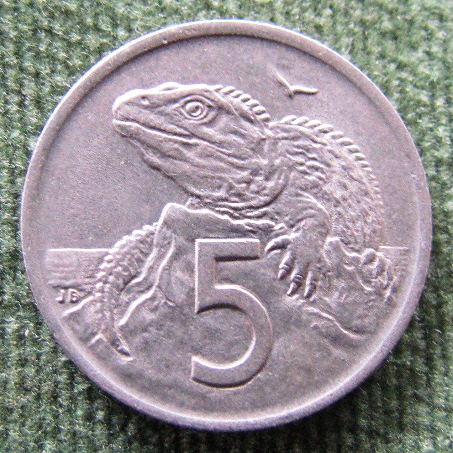 New Zealand 1972 5 Cent Queen Elizabeth II Coin