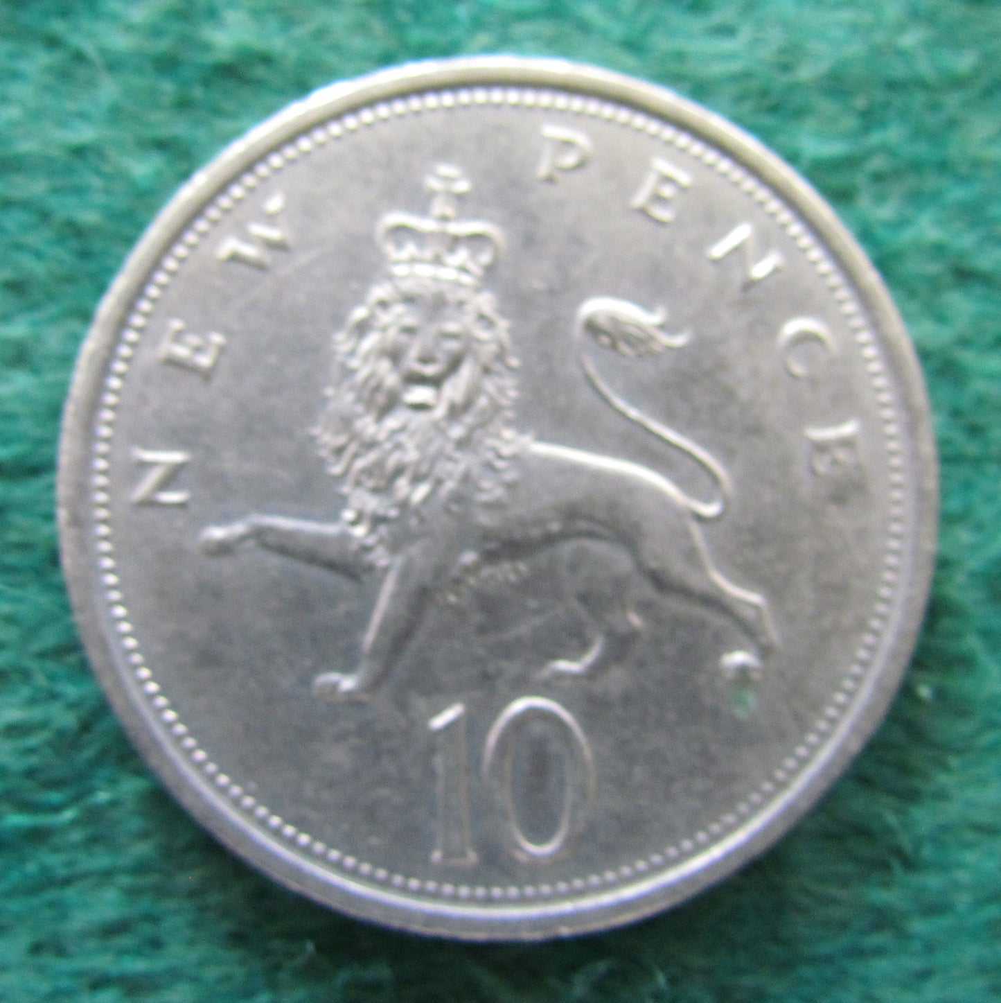 GB British UK English 1975 10 New Pence Queen Elizabeth II Coin - Circulated